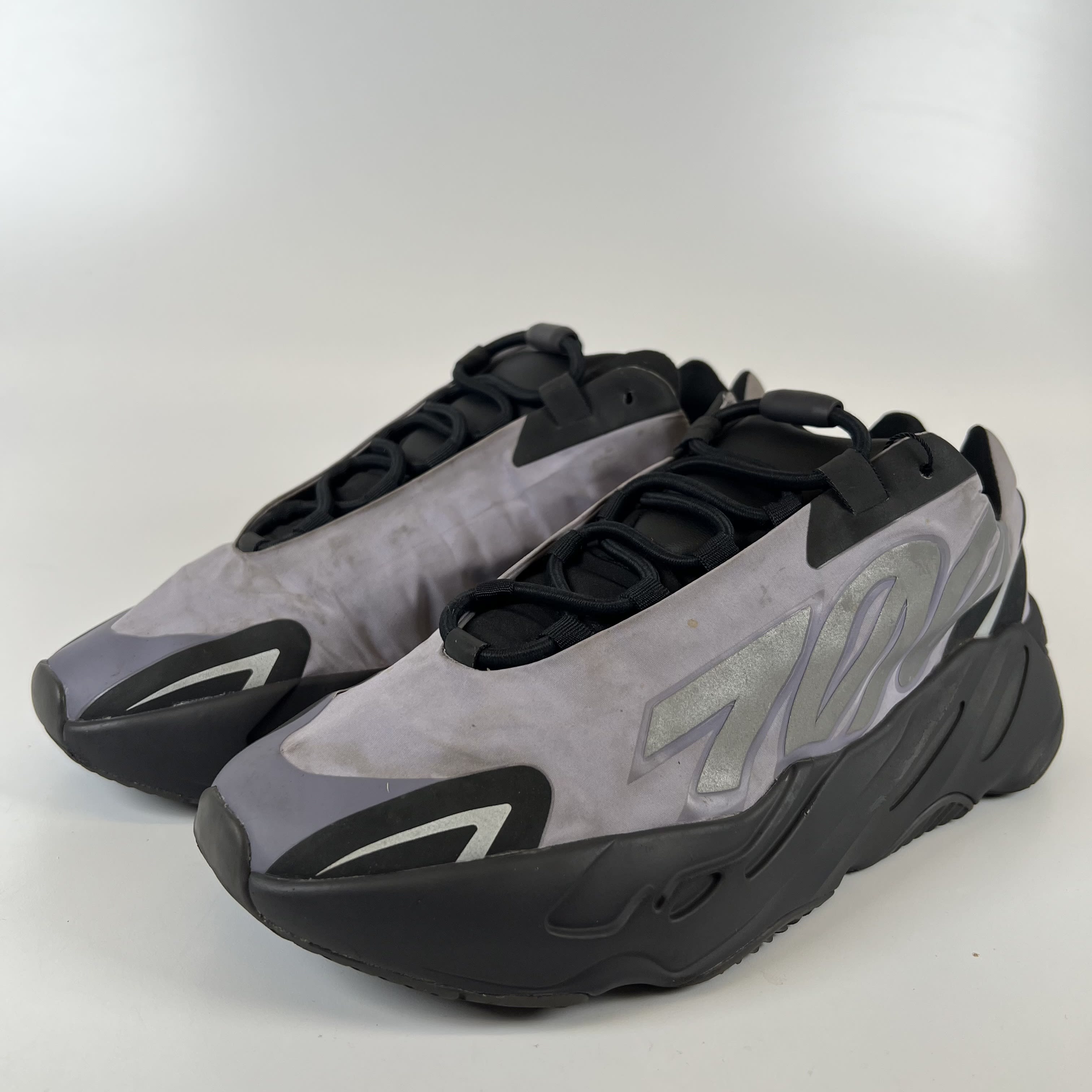 SP6066 Yeezy Boost 700 MNVN 'Geode'