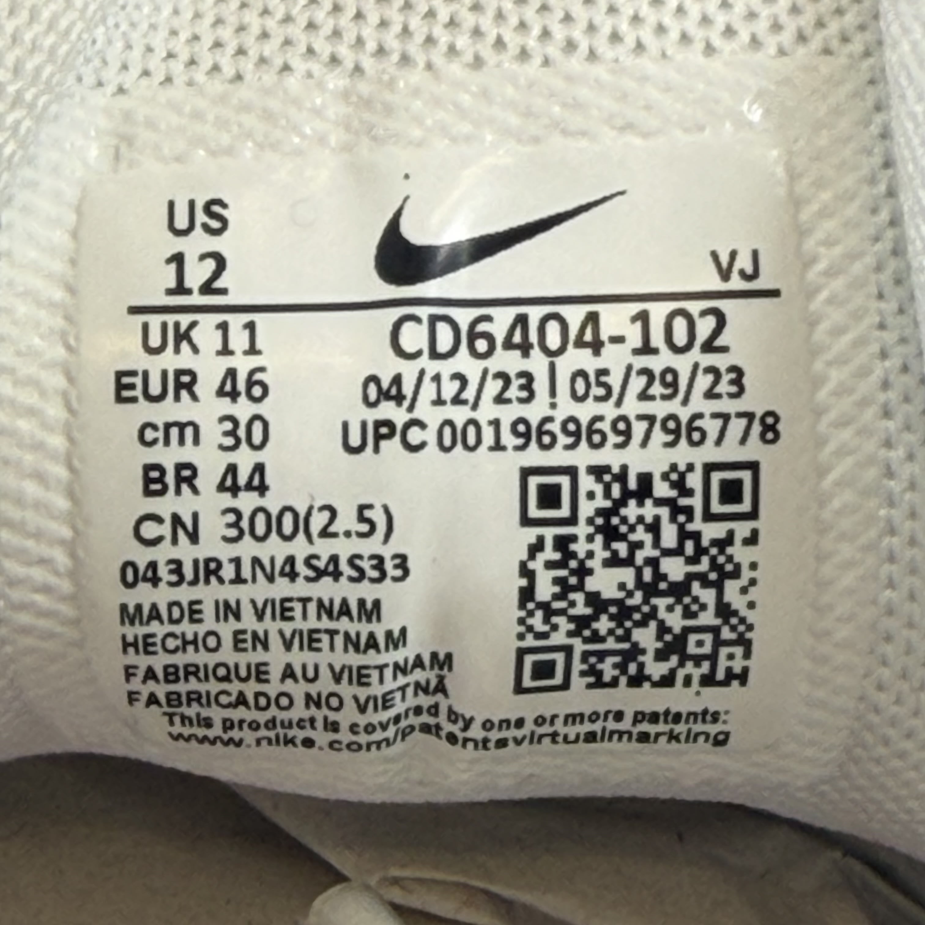 SP7802 Nike P-6000 Platinum Varsity Red