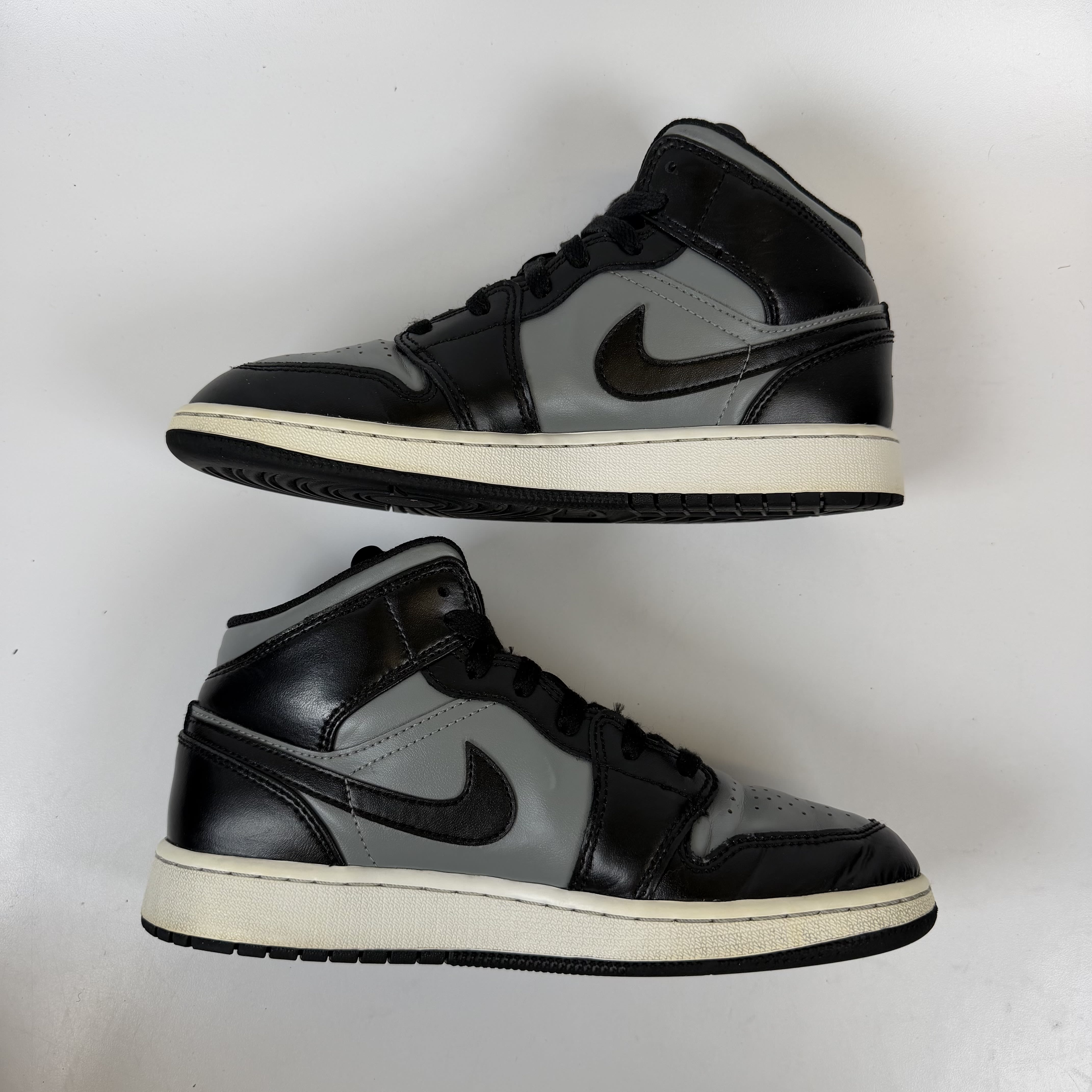 648071 Air Jordan 1 Mid GS 'Shadow'