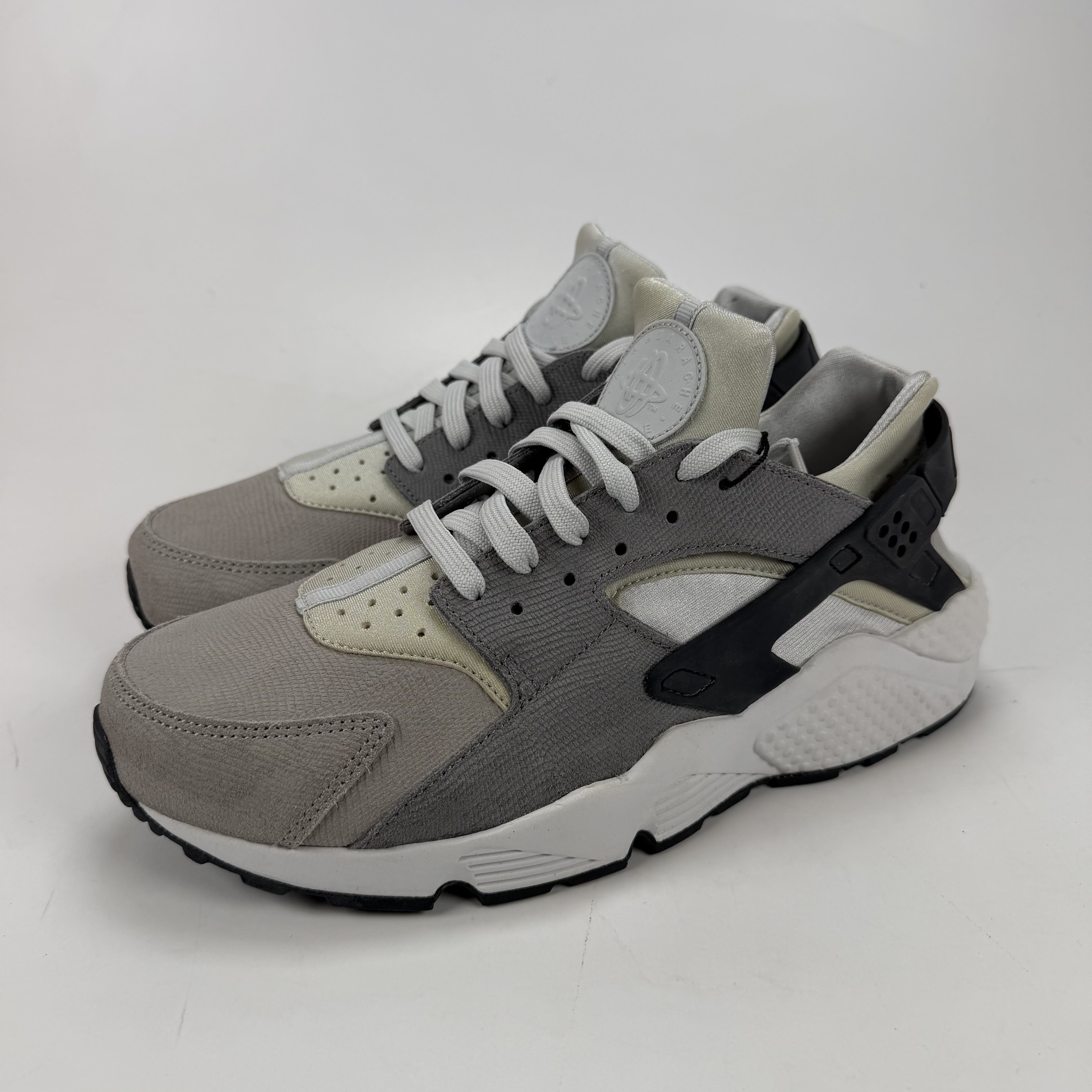 SP5209 AIR HUARACHE RUN PRM MNS WMNS "Grey" 683818 009