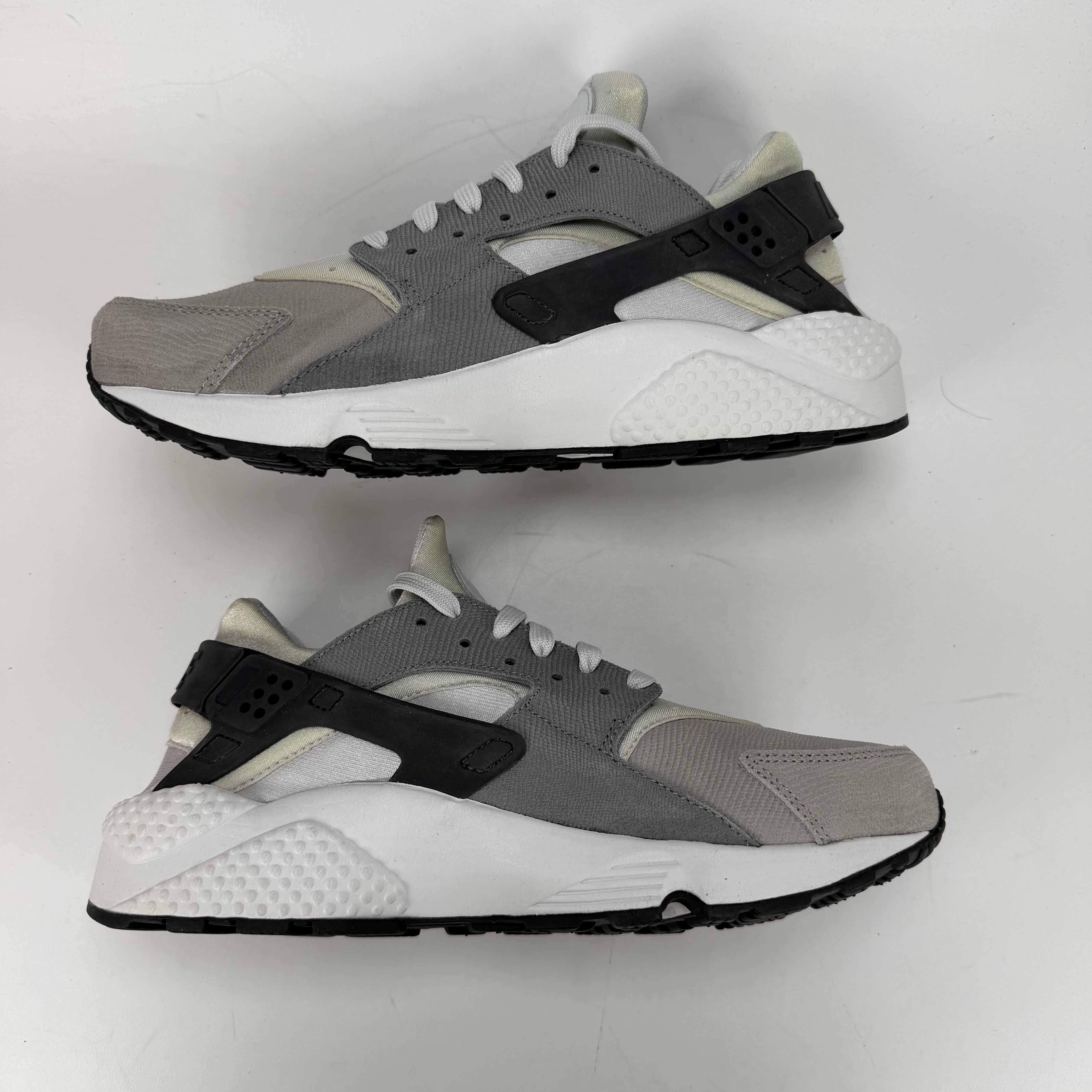 SP5209 AIR HUARACHE RUN PRM MNS WMNS "Grey" 683818 009