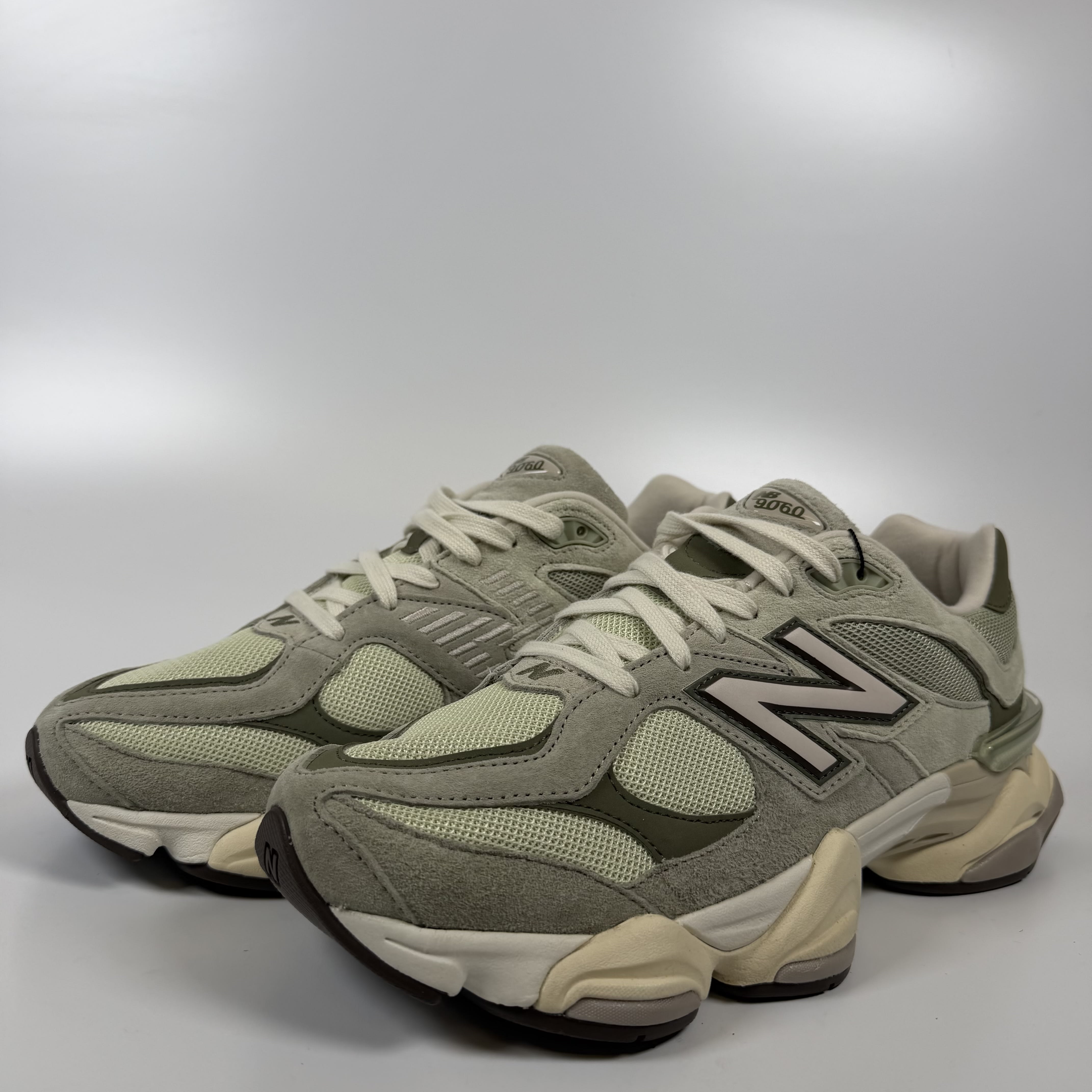 SP7848 New Balance 9060 Olivine