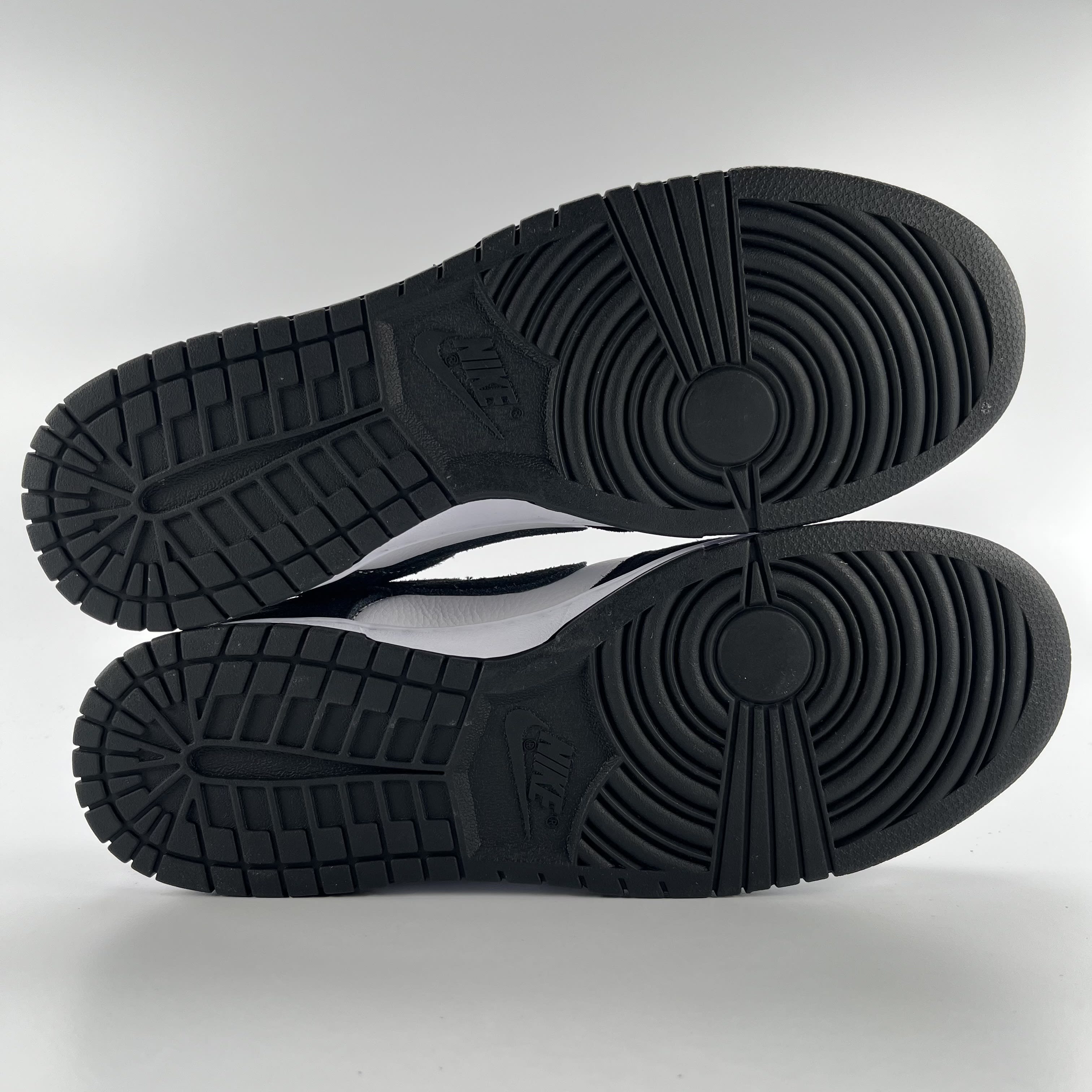 339863 Nike Dunk Low Retro SE Suede Panda