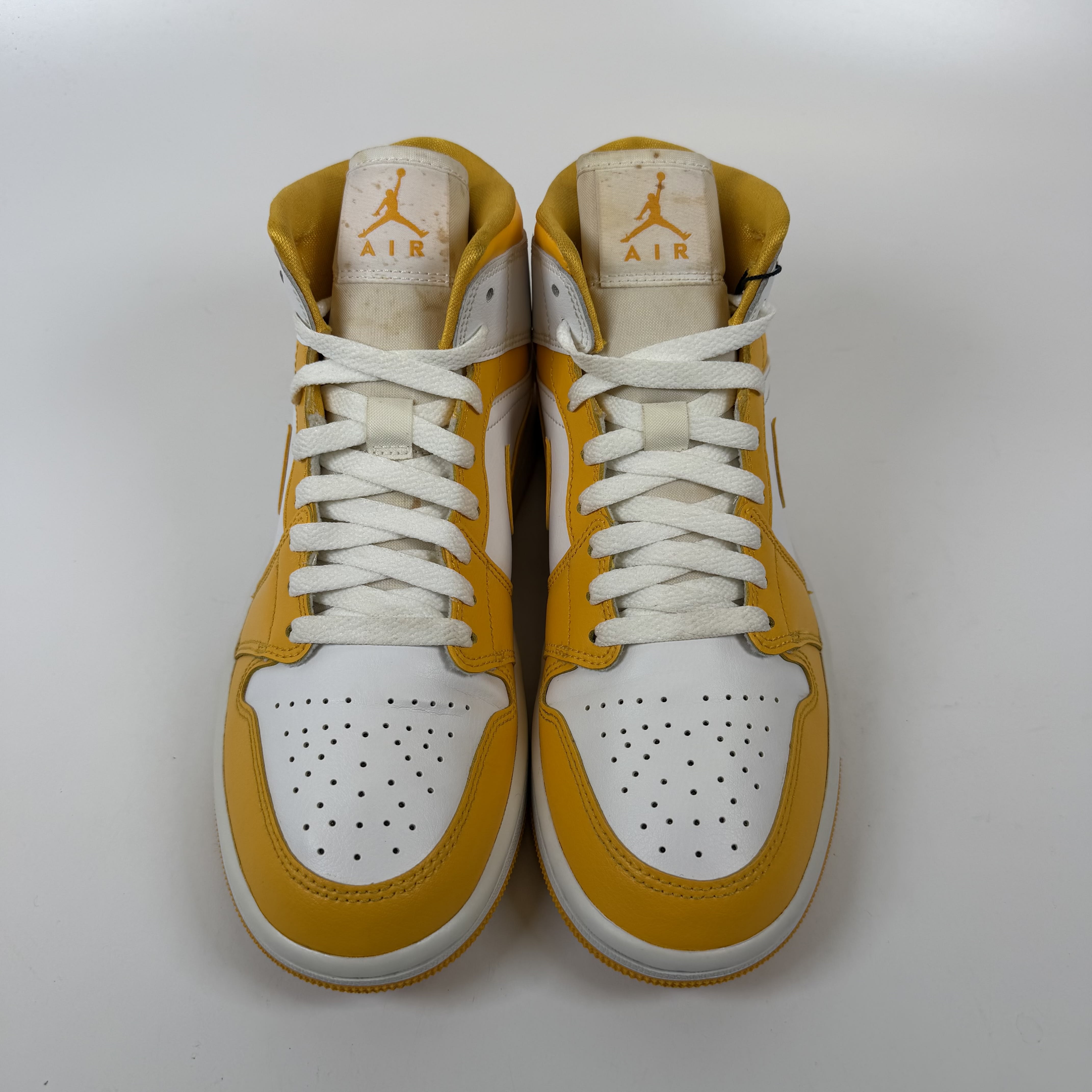 463402 Wmns Air Jordan 1 Mid 'Pollen'