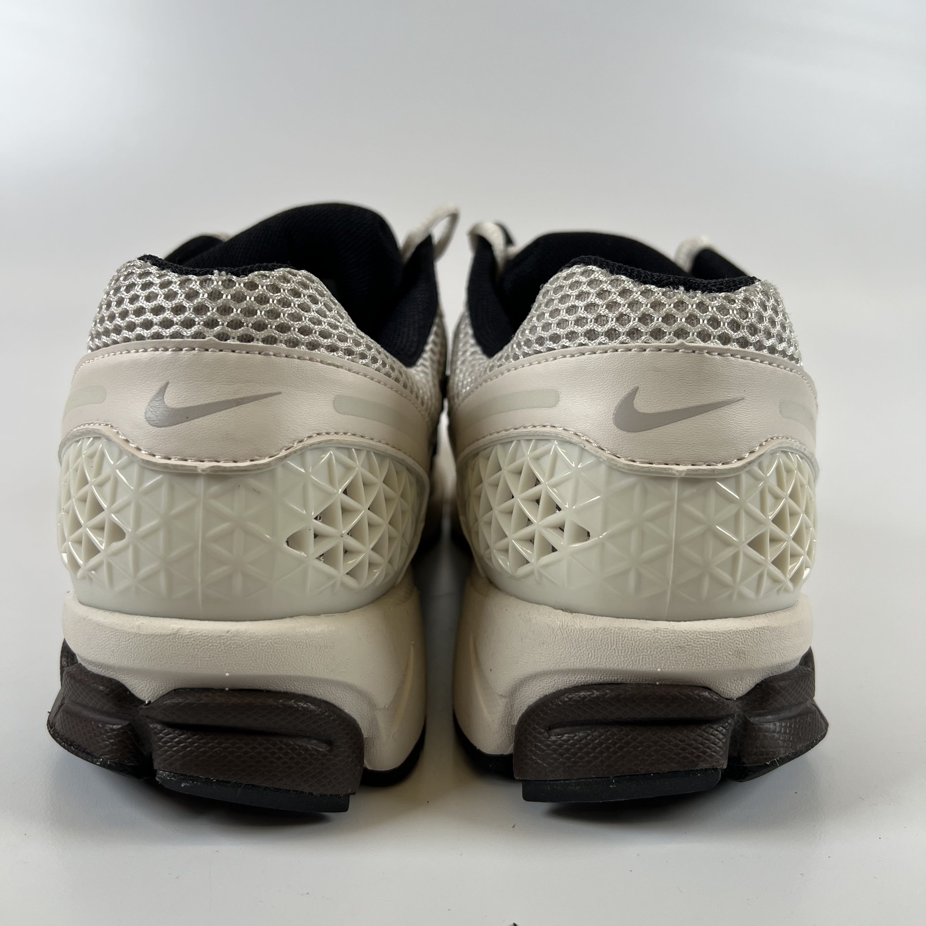 SP6362 Nike Zoom Vomero 5 Phantom Light Iron Ore (Women's)