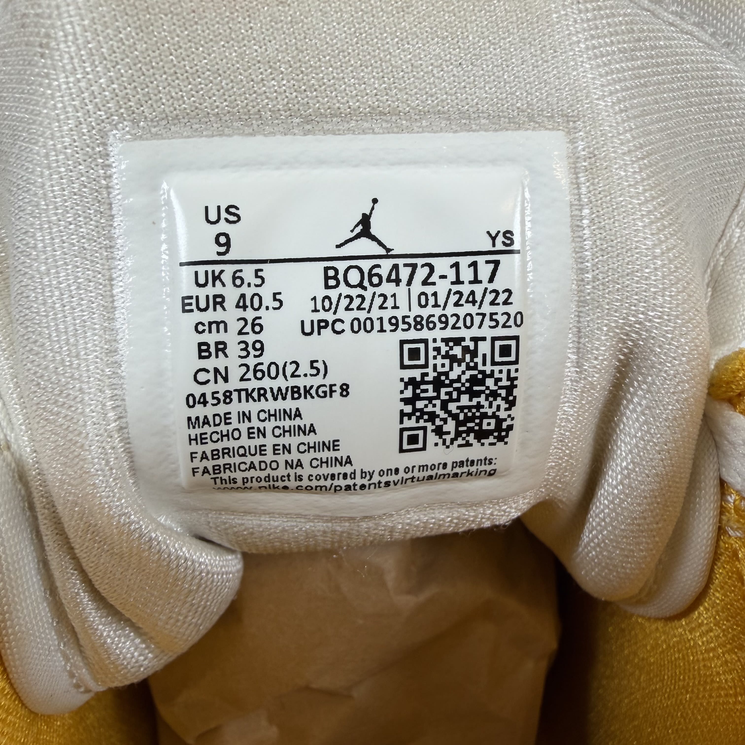463402 Wmns Air Jordan 1 Mid 'Pollen'