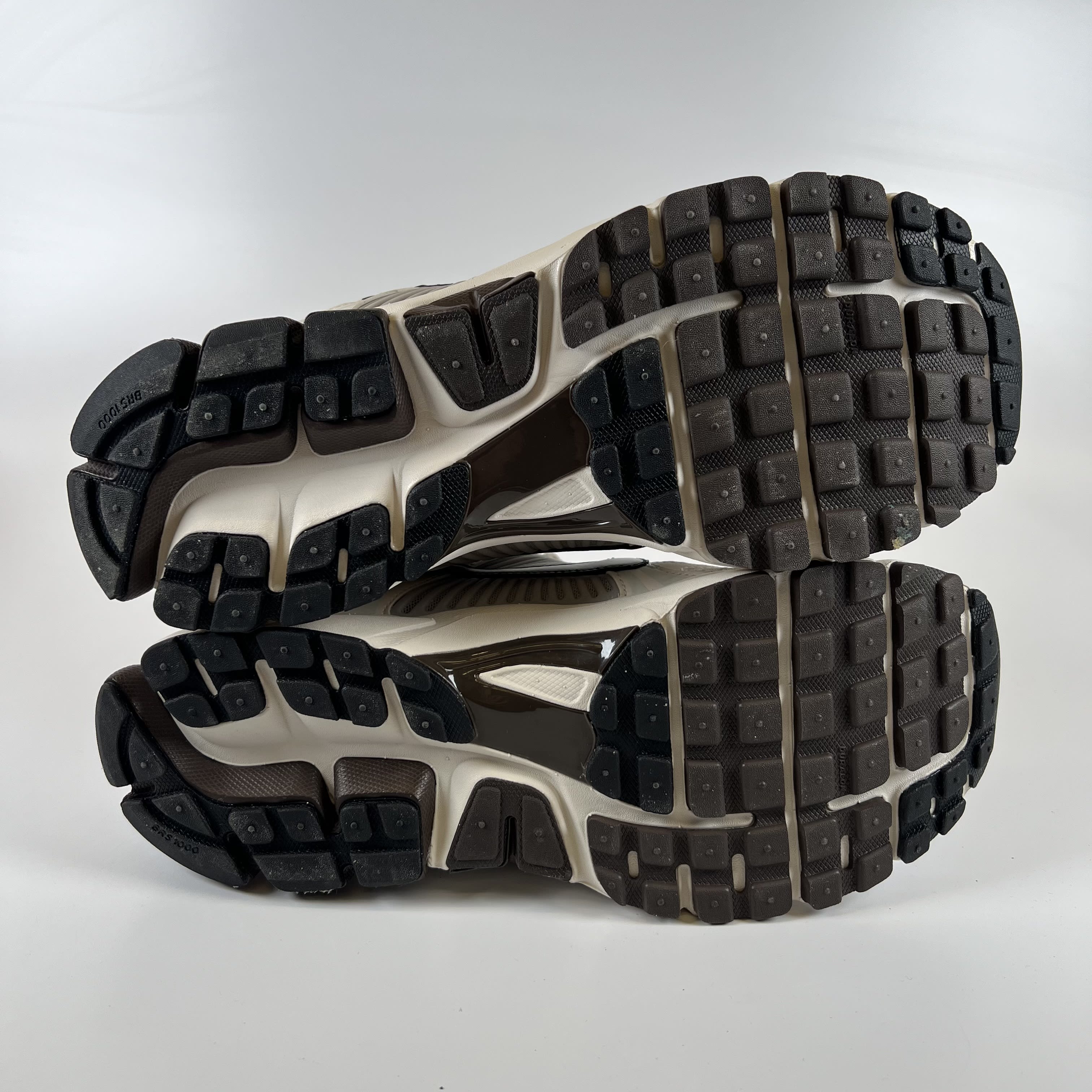 SP6362 Nike Zoom Vomero 5 Phantom Light Iron Ore (Women's)
