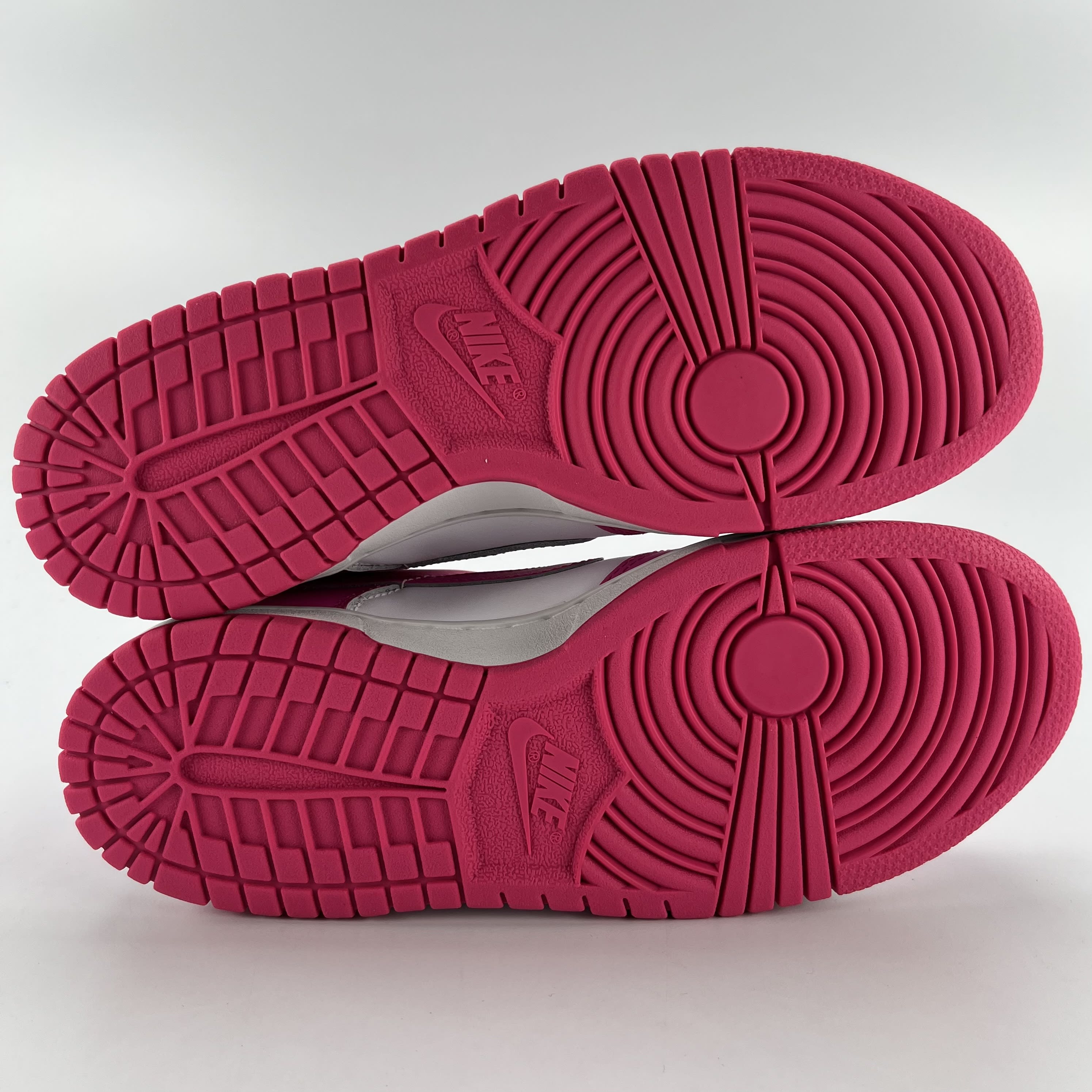 269416 Nike Dunk Low Laser Fuchsia (GS)