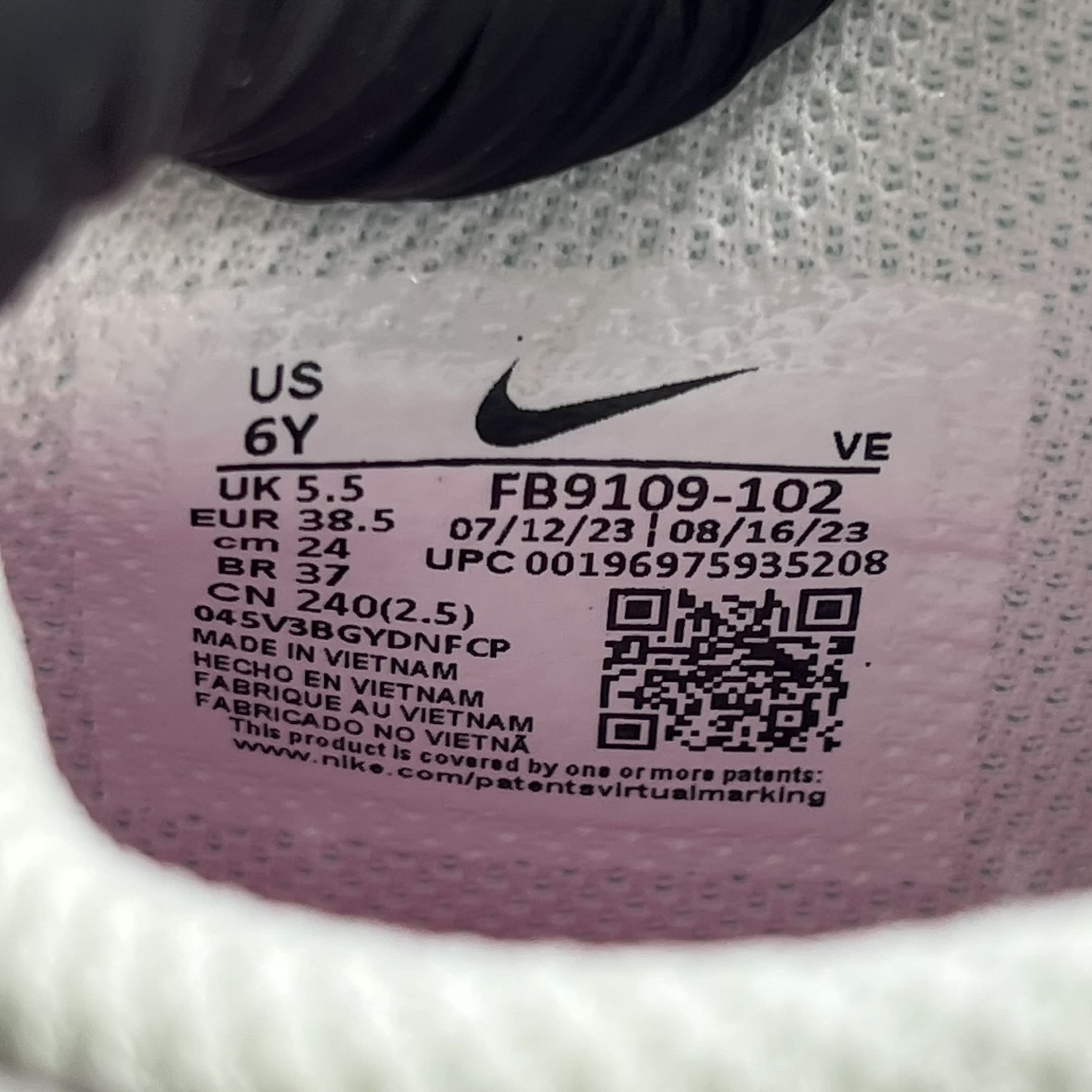 269416 Nike Dunk Low Laser Fuchsia (GS)