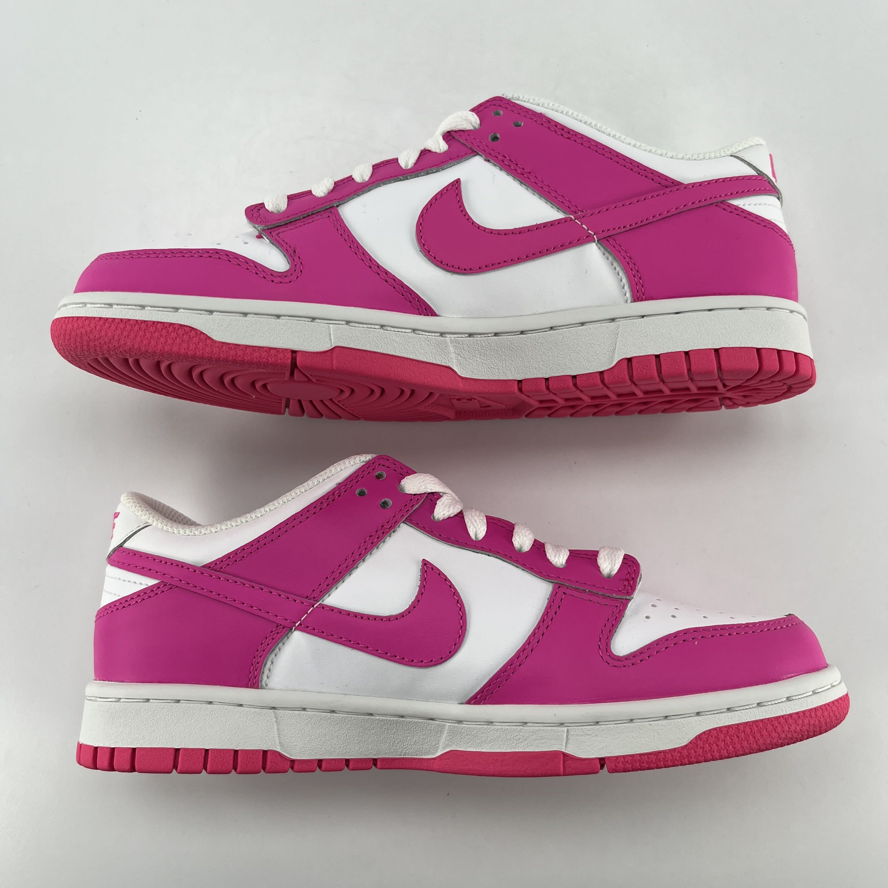 269415 Nike Dunk Low Laser Fuchsia (GS)