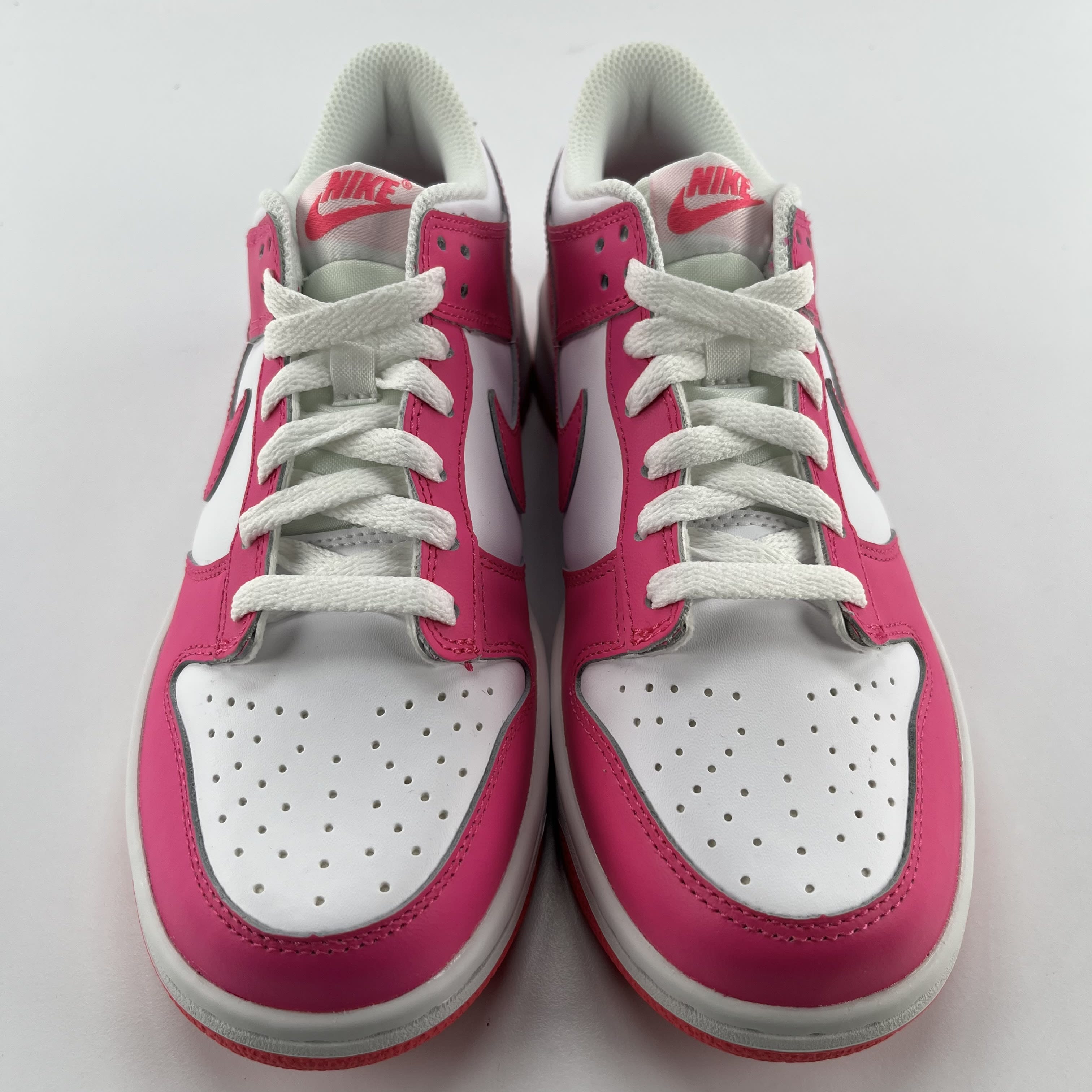 269415 Nike Dunk Low Laser Fuchsia (GS)