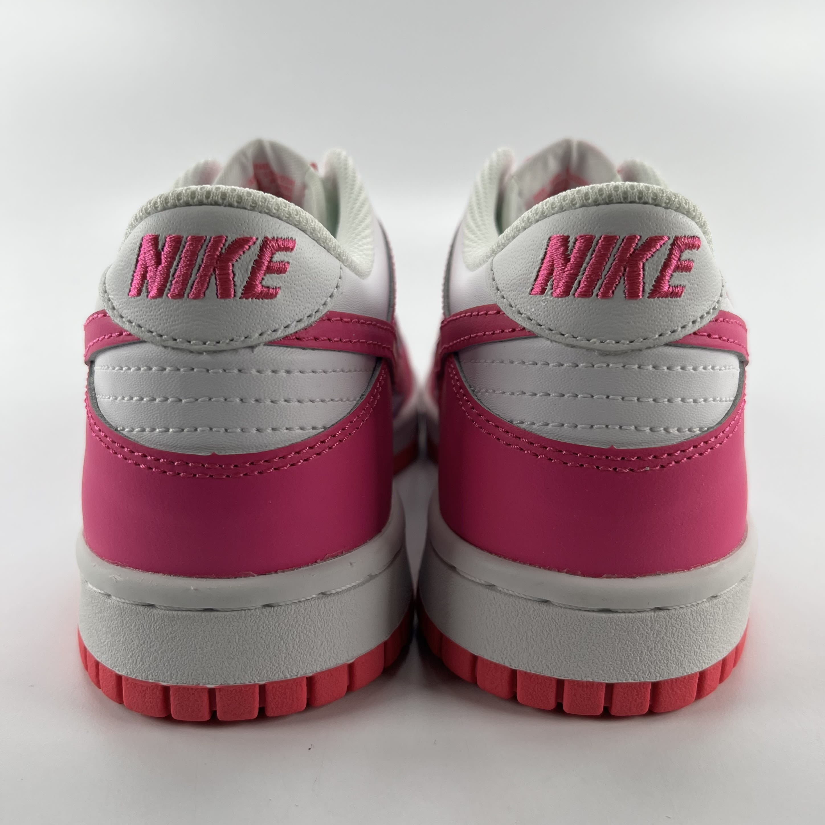 269415 Nike Dunk Low Laser Fuchsia (GS)