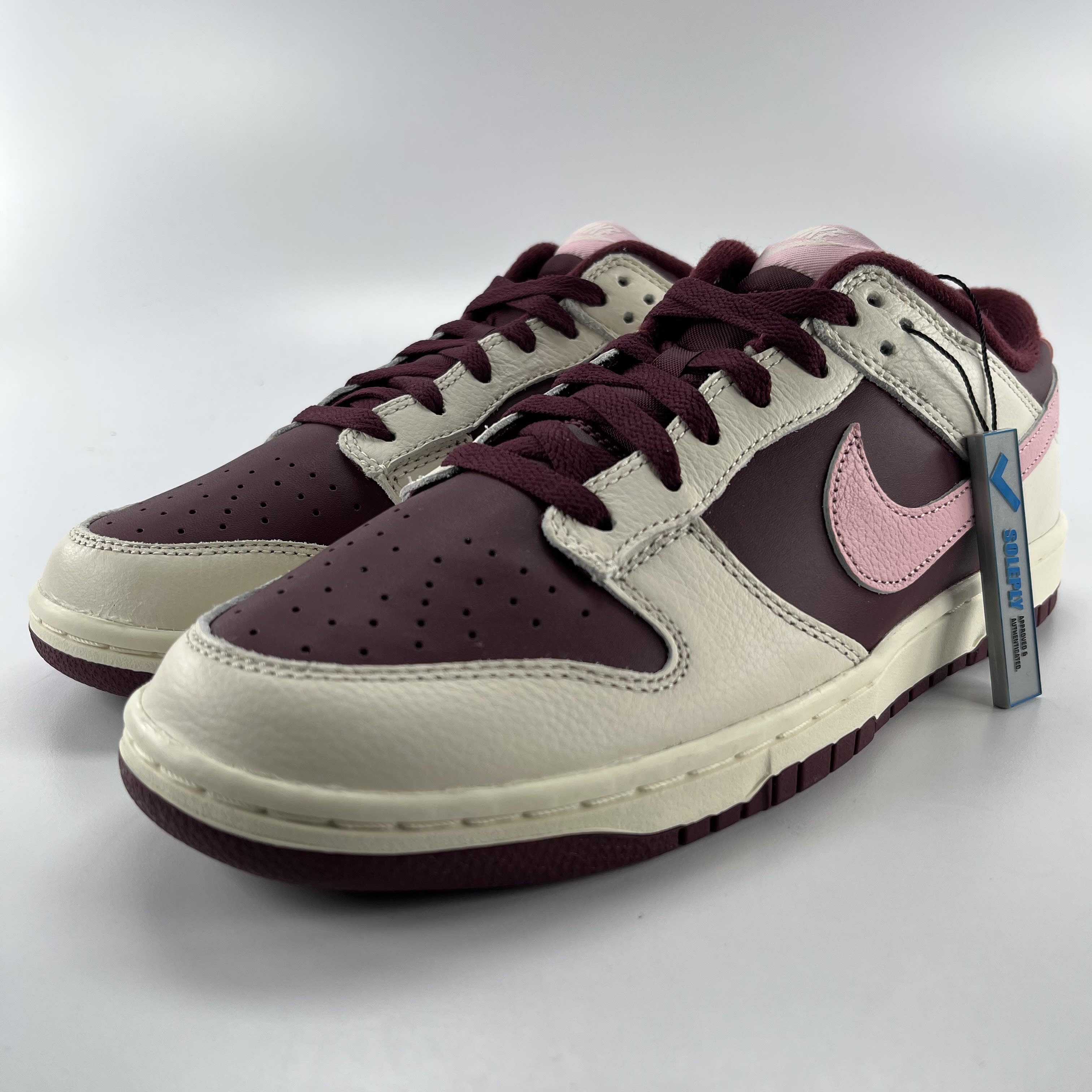 436917 Dunk Low Premium 'Valentine's Day'