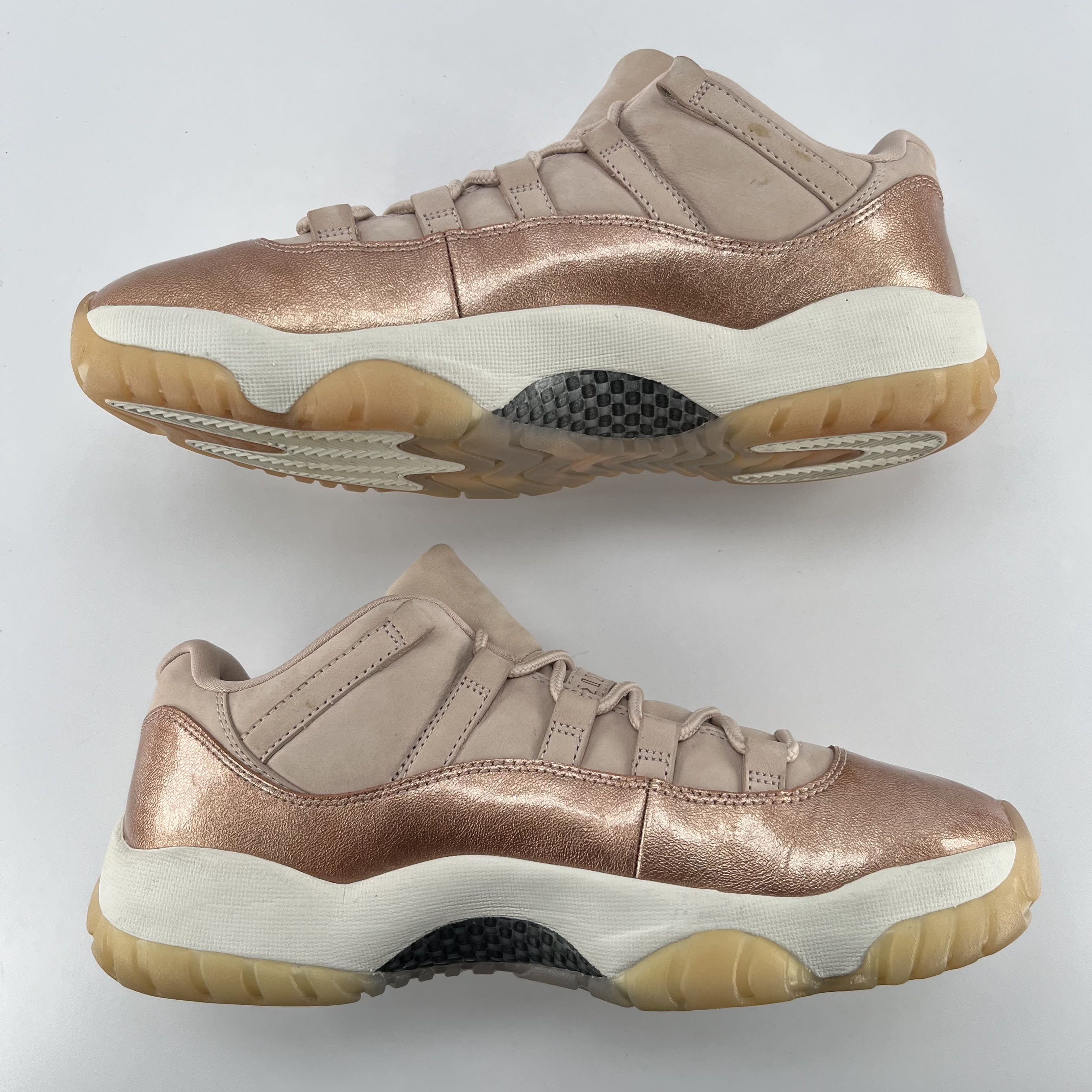 394556 Wmns Jordan 11 Low Rose Gold