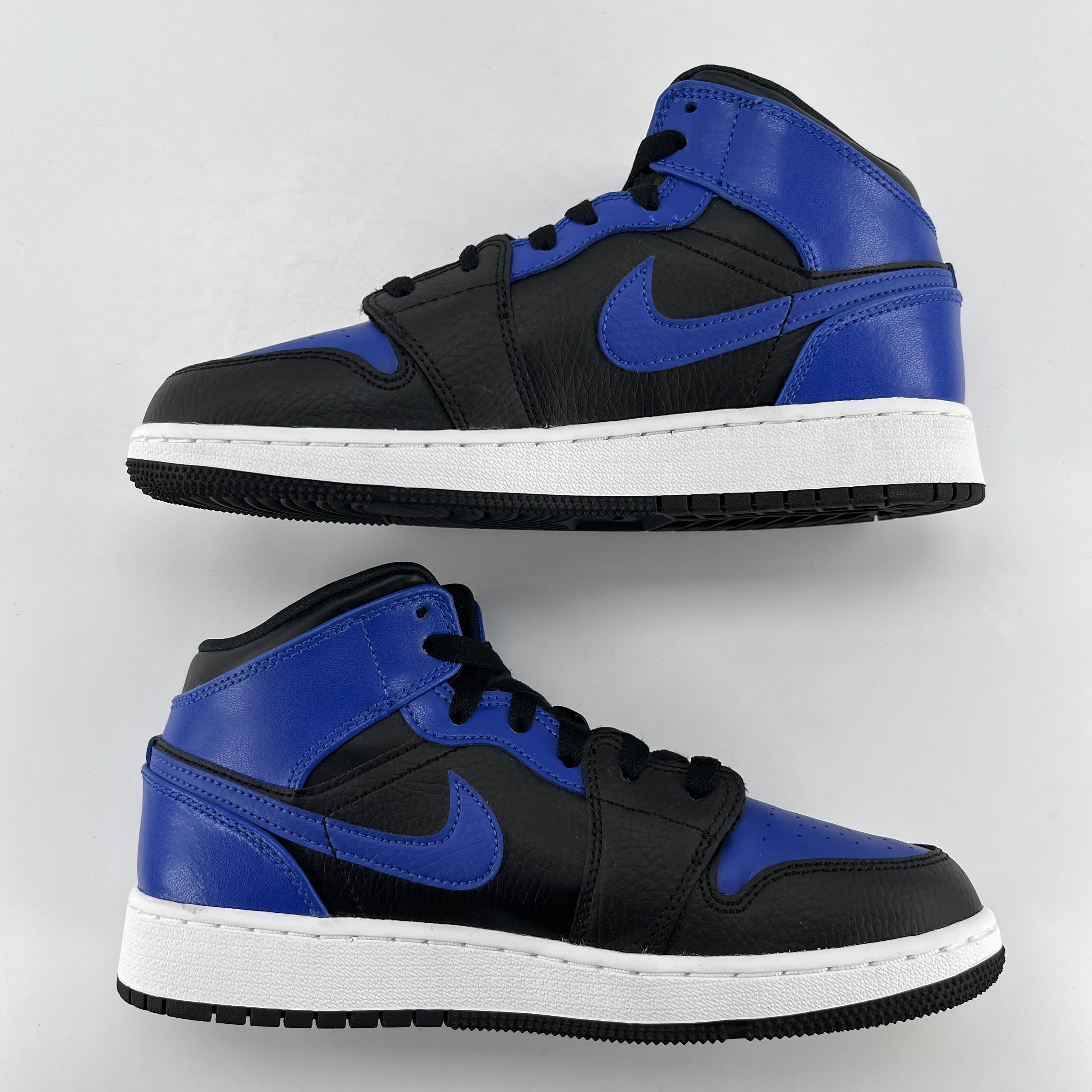 279792 Air Jordan 1 Mid GS 'Hyper Royal'