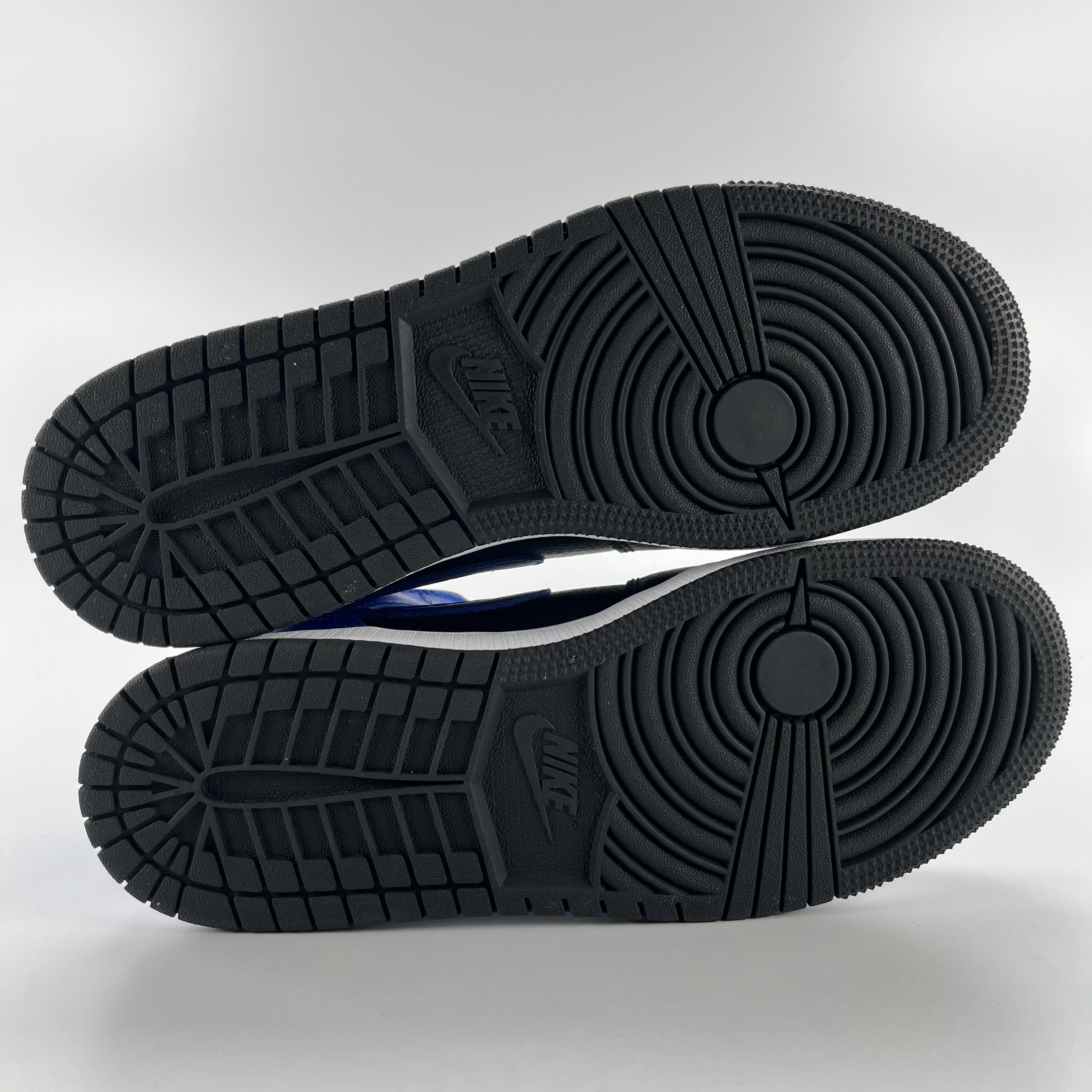 279792 Air Jordan 1 Mid GS 'Hyper Royal'