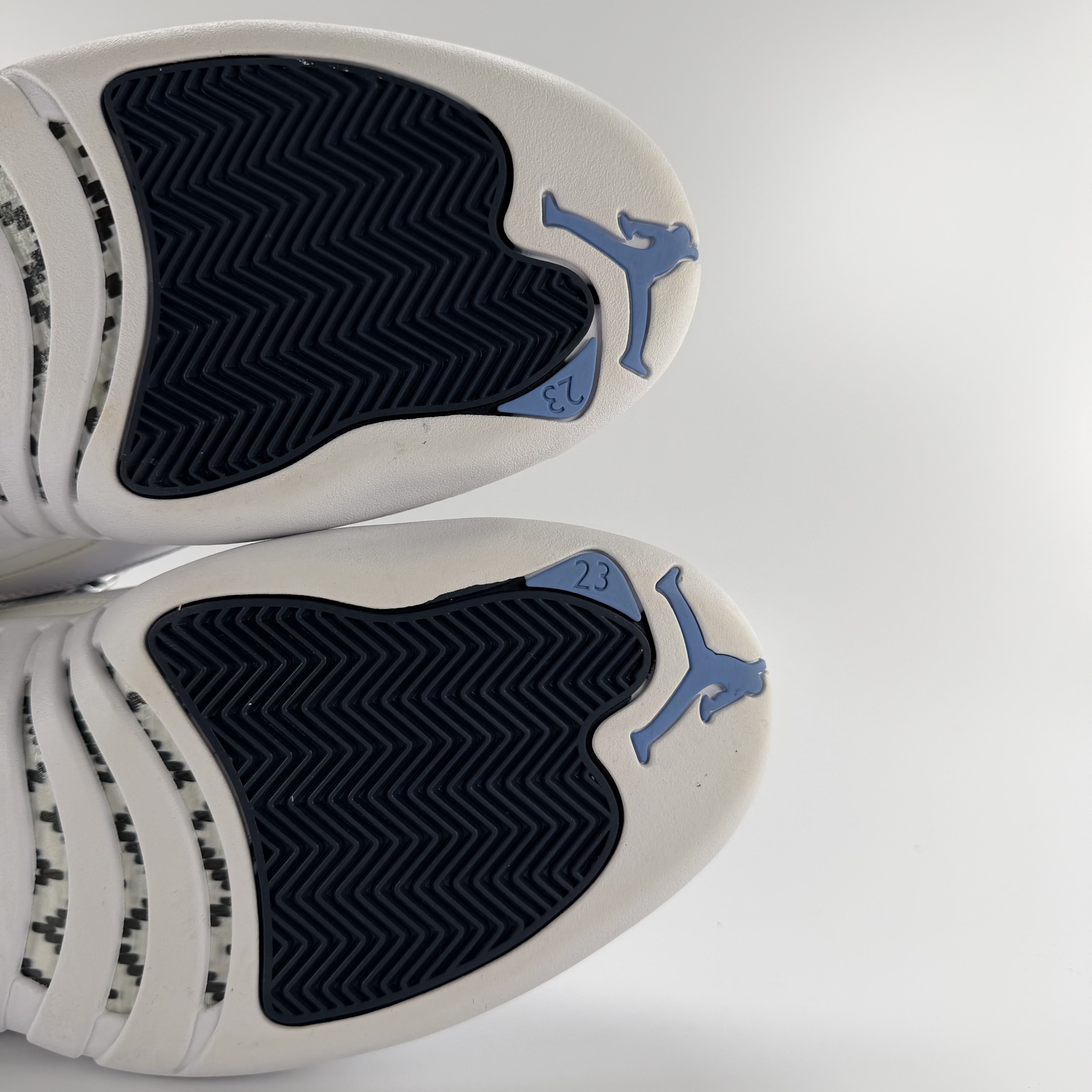 386532 Jordan 12 Retro Indigo