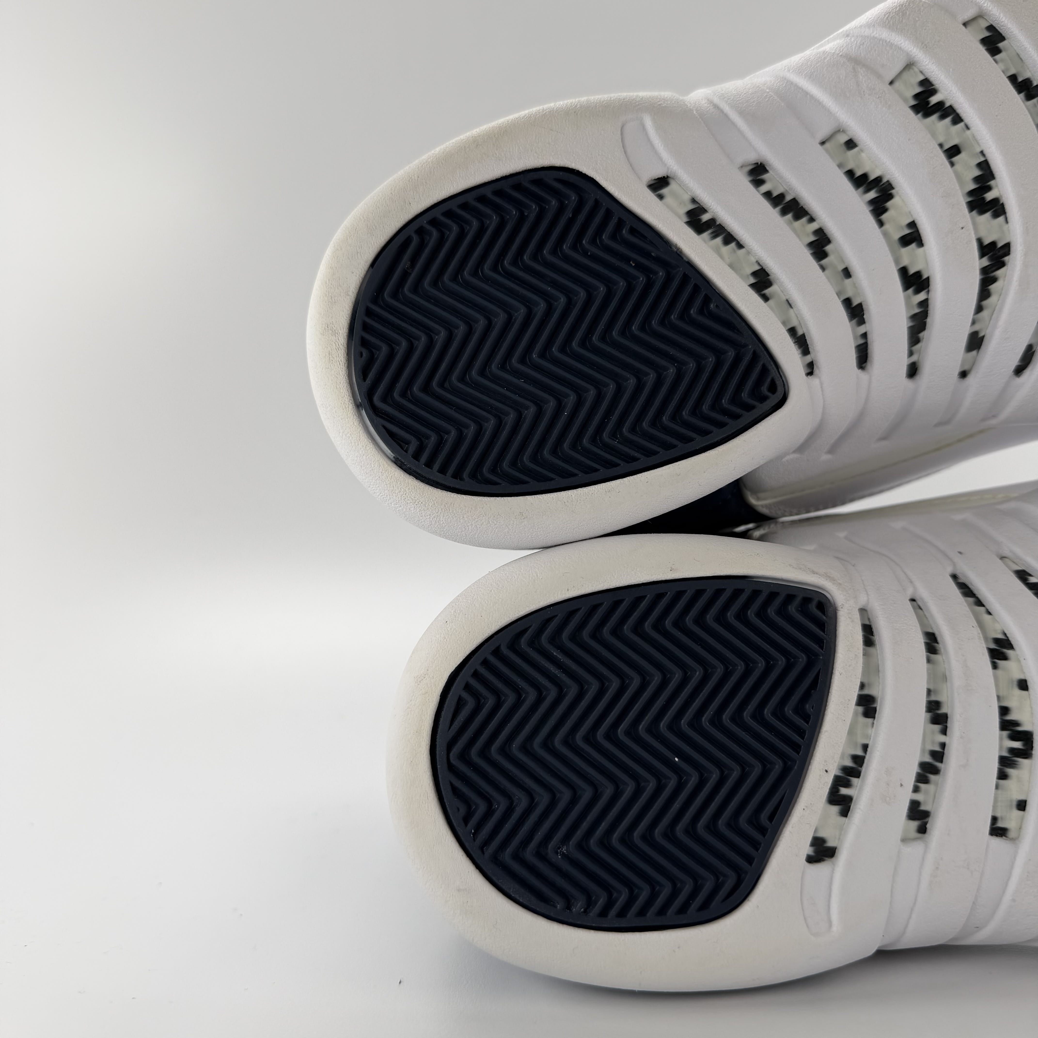 386532 Jordan 12 Retro Indigo