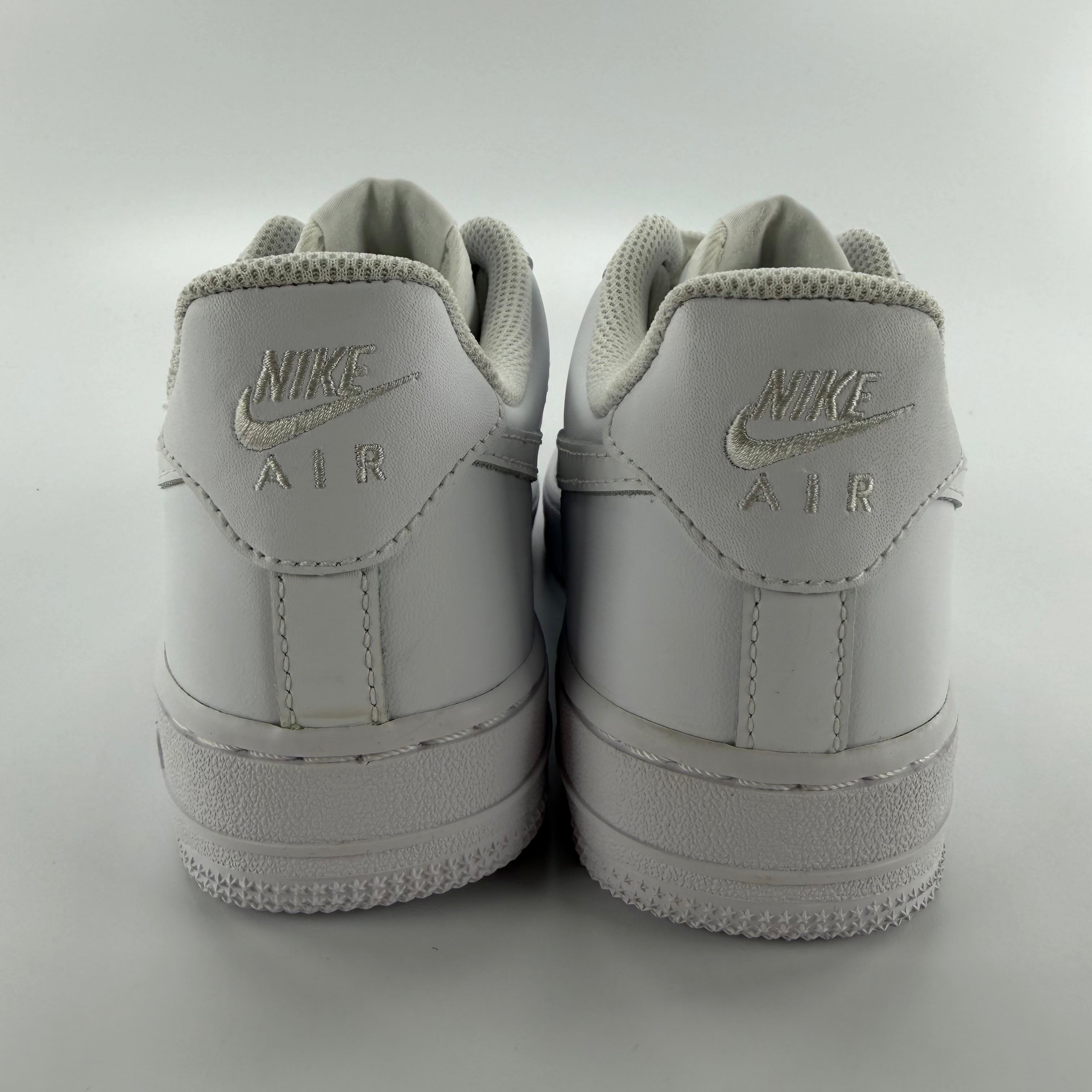636032 Wmns Air Force 1 '07 'White'