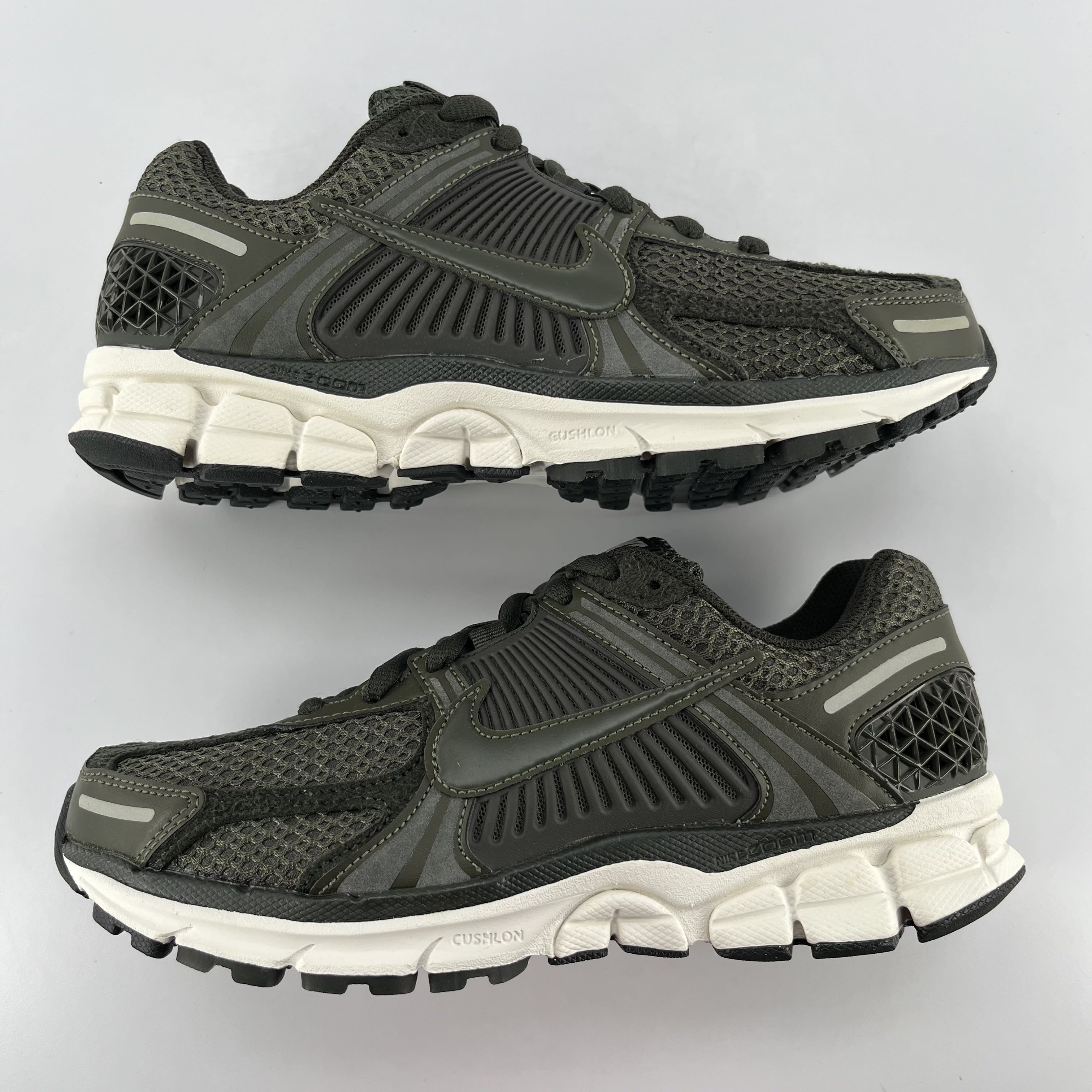 260149 Nike Zoom Vomero 5 Sequoia (Women's)