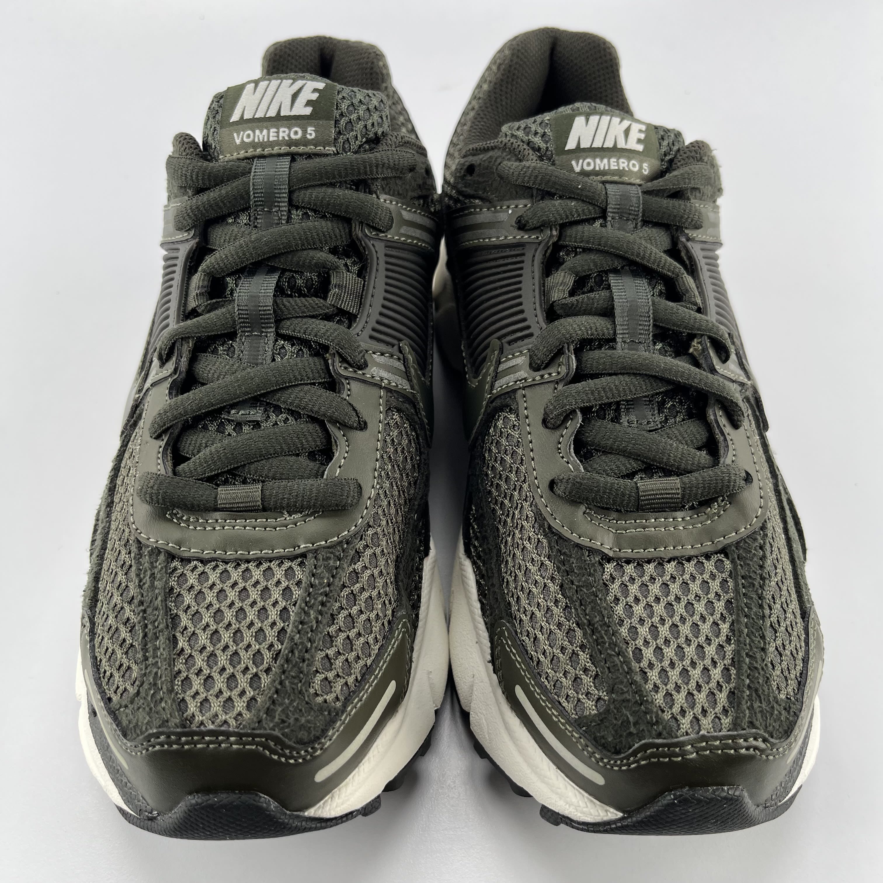 260149 Nike Zoom Vomero 5 Sequoia (Women's)