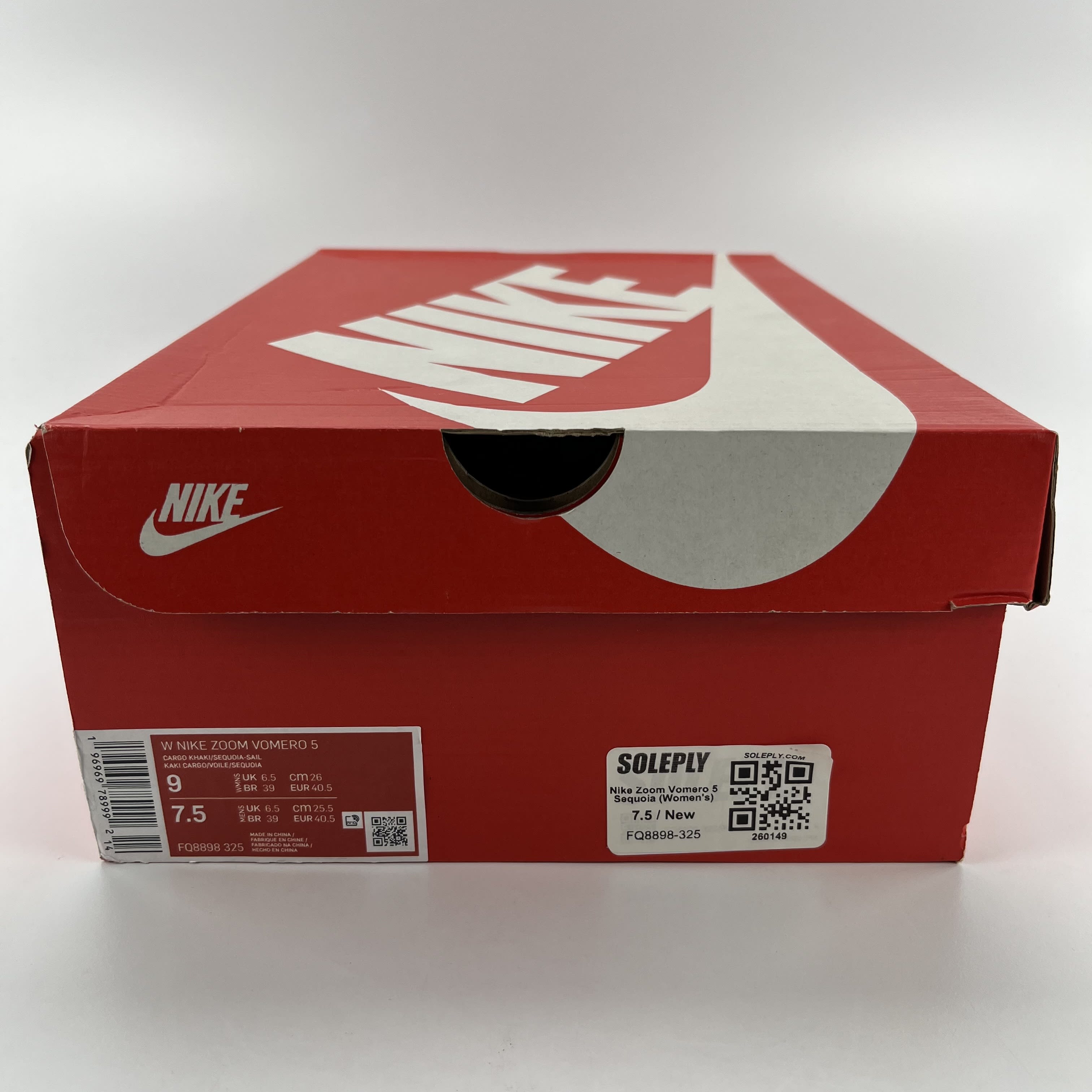 260149 Nike Zoom Vomero 5 Sequoia (Women's)