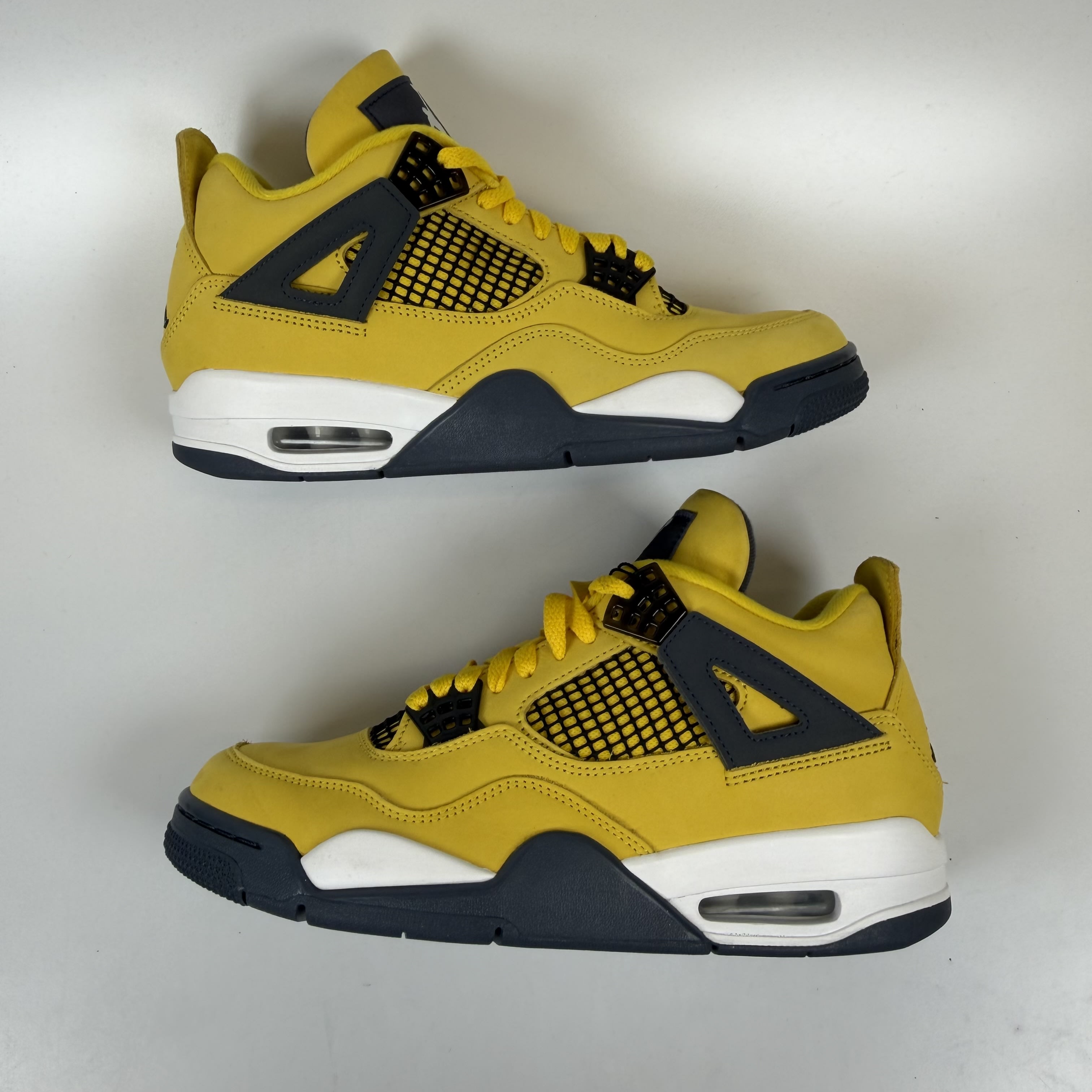 SP11855 Jordan 4 Retro Lightning (2021)