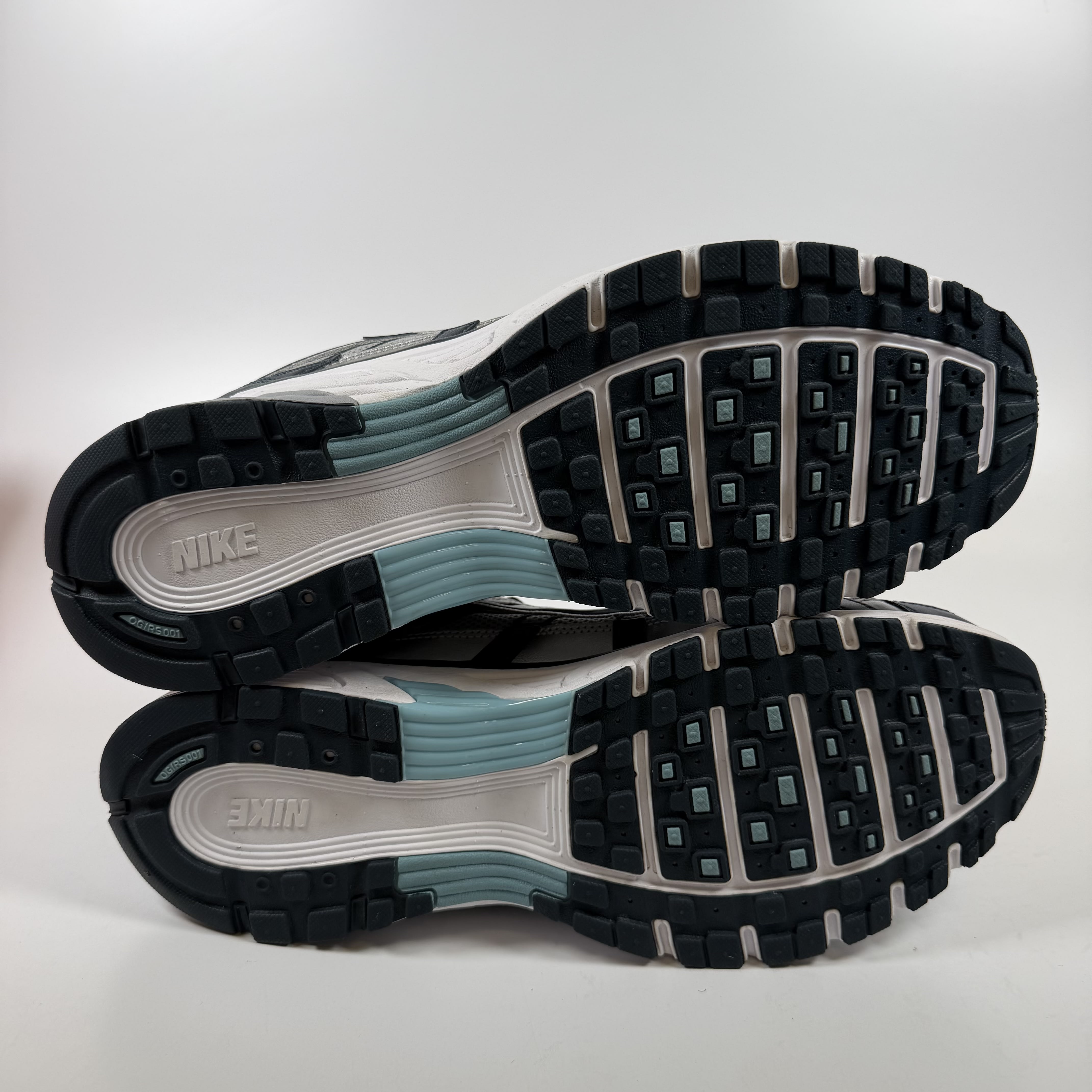 SP7986 Nike P-6000 Armory Navy Flat Silver