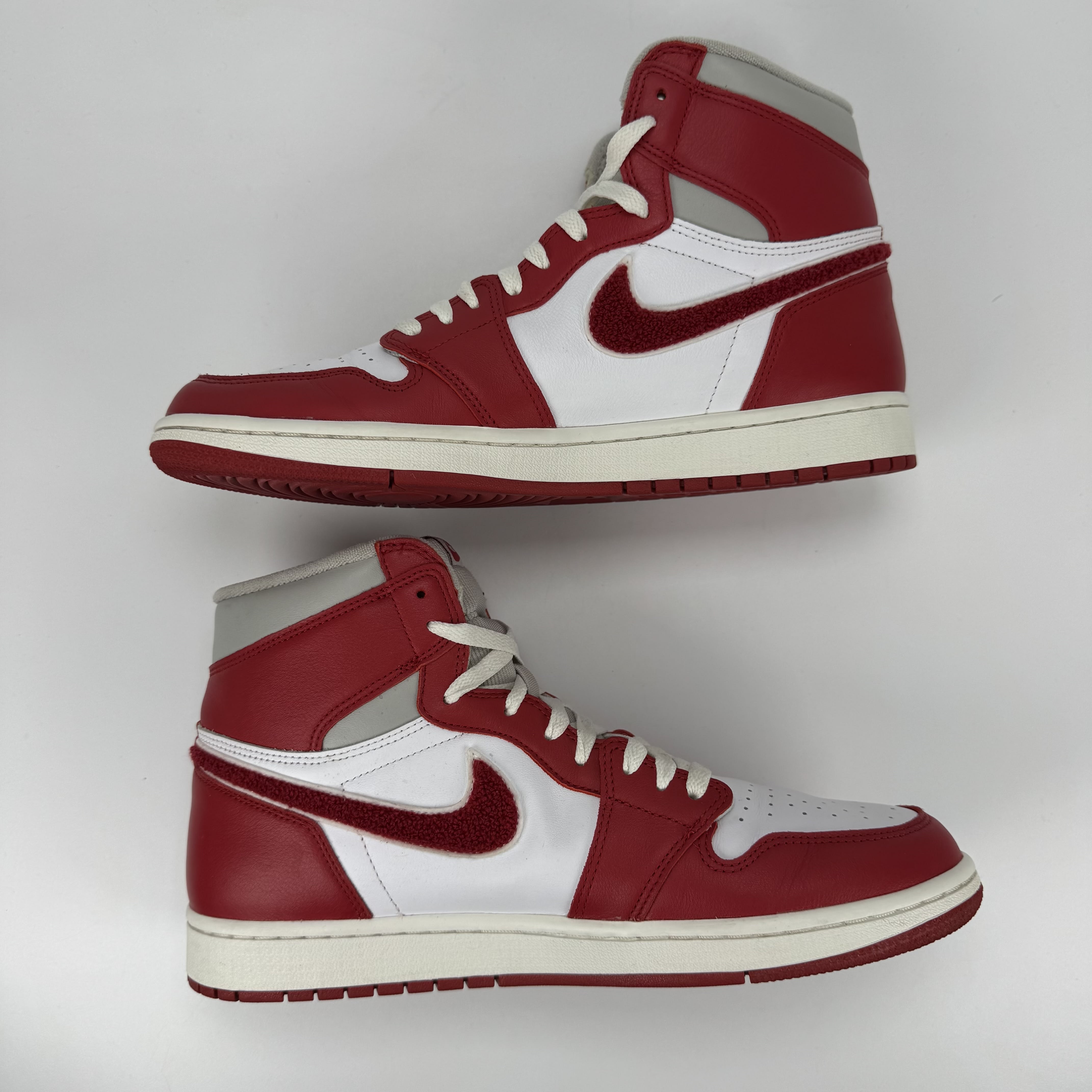 SP2830 Jordan 1 Retro High OG Varsity Red (Women's)