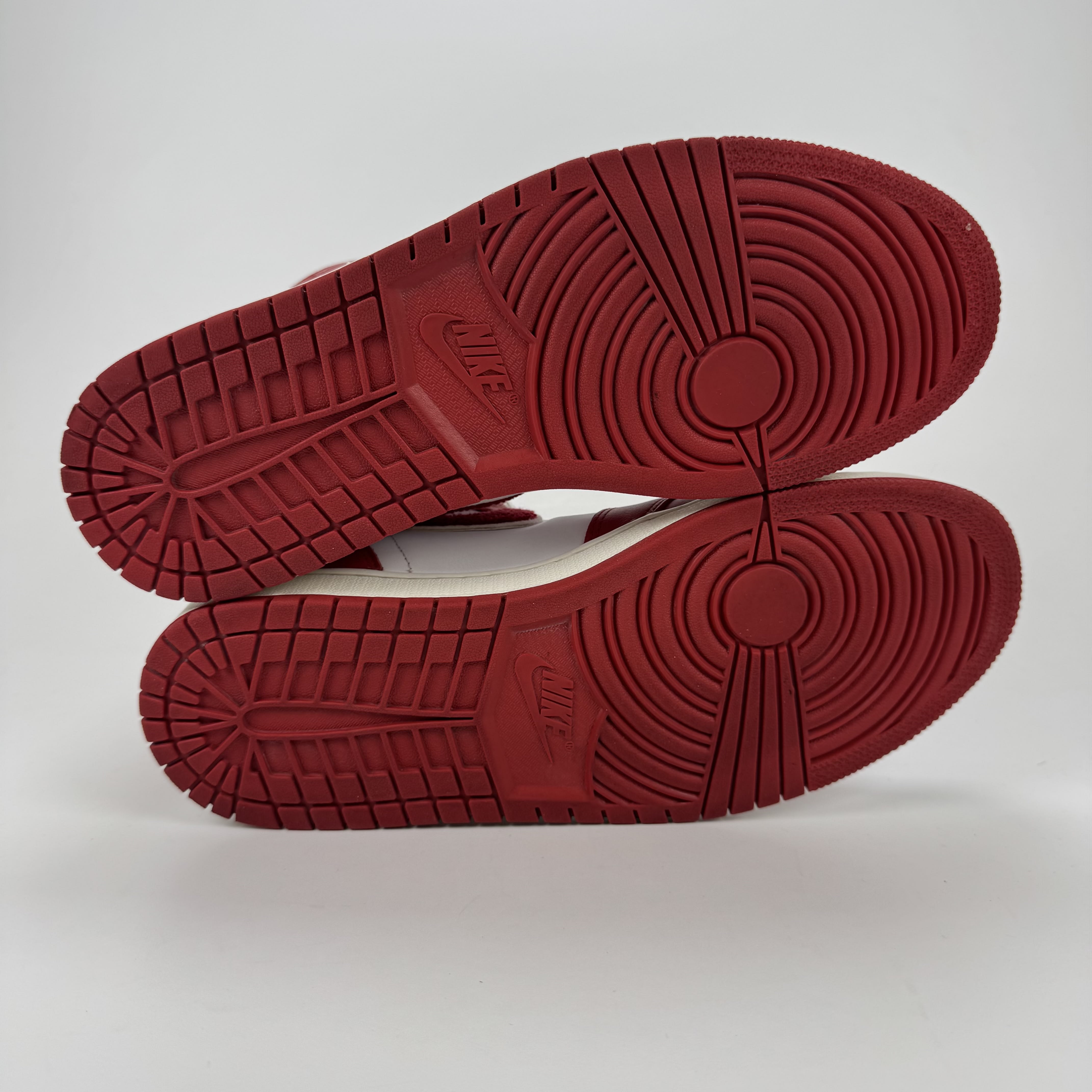 SP2830 Jordan 1 Retro High OG Varsity Red (Women's)