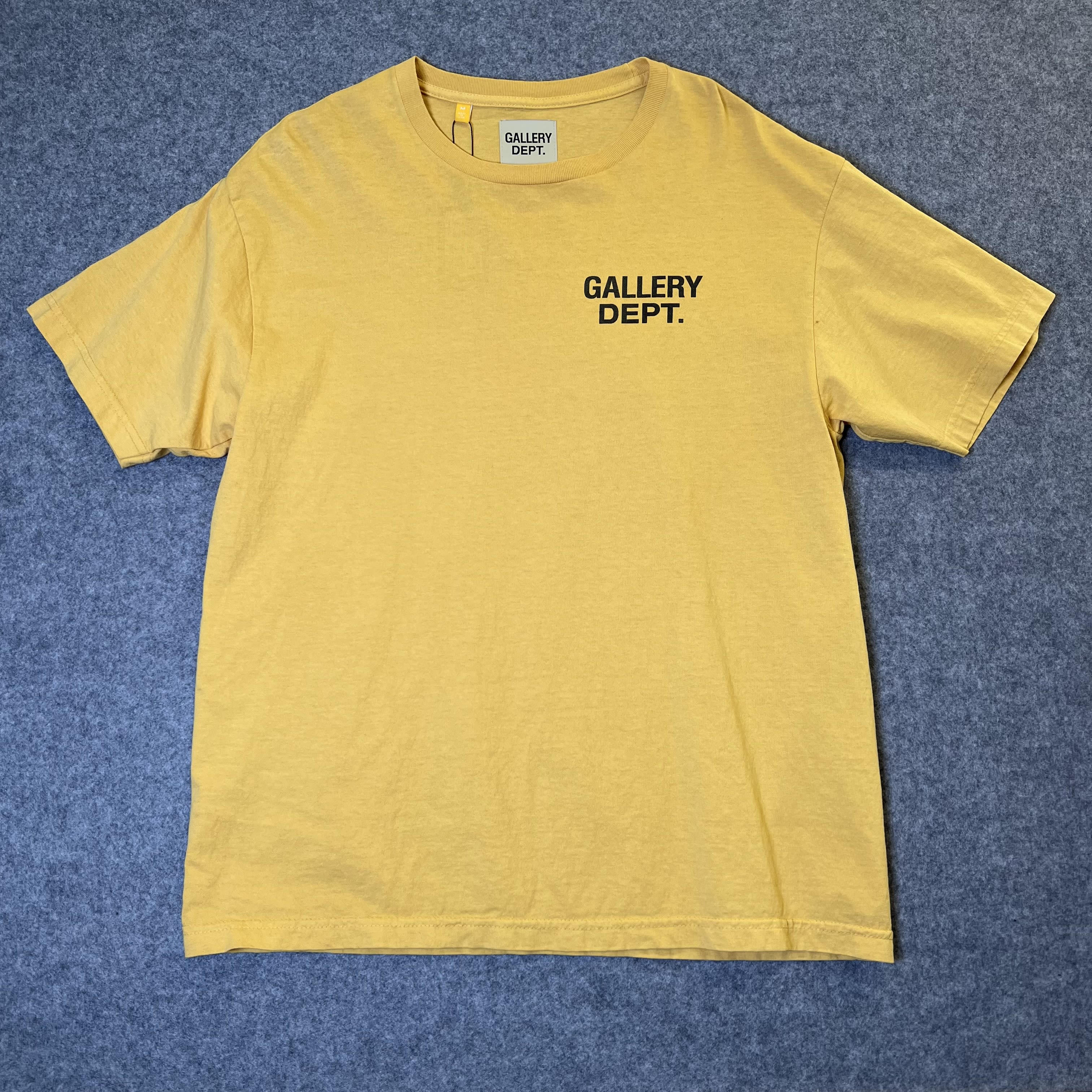 274932 Gallery Dept. Vintage Souvenir T-Shirt Yellow