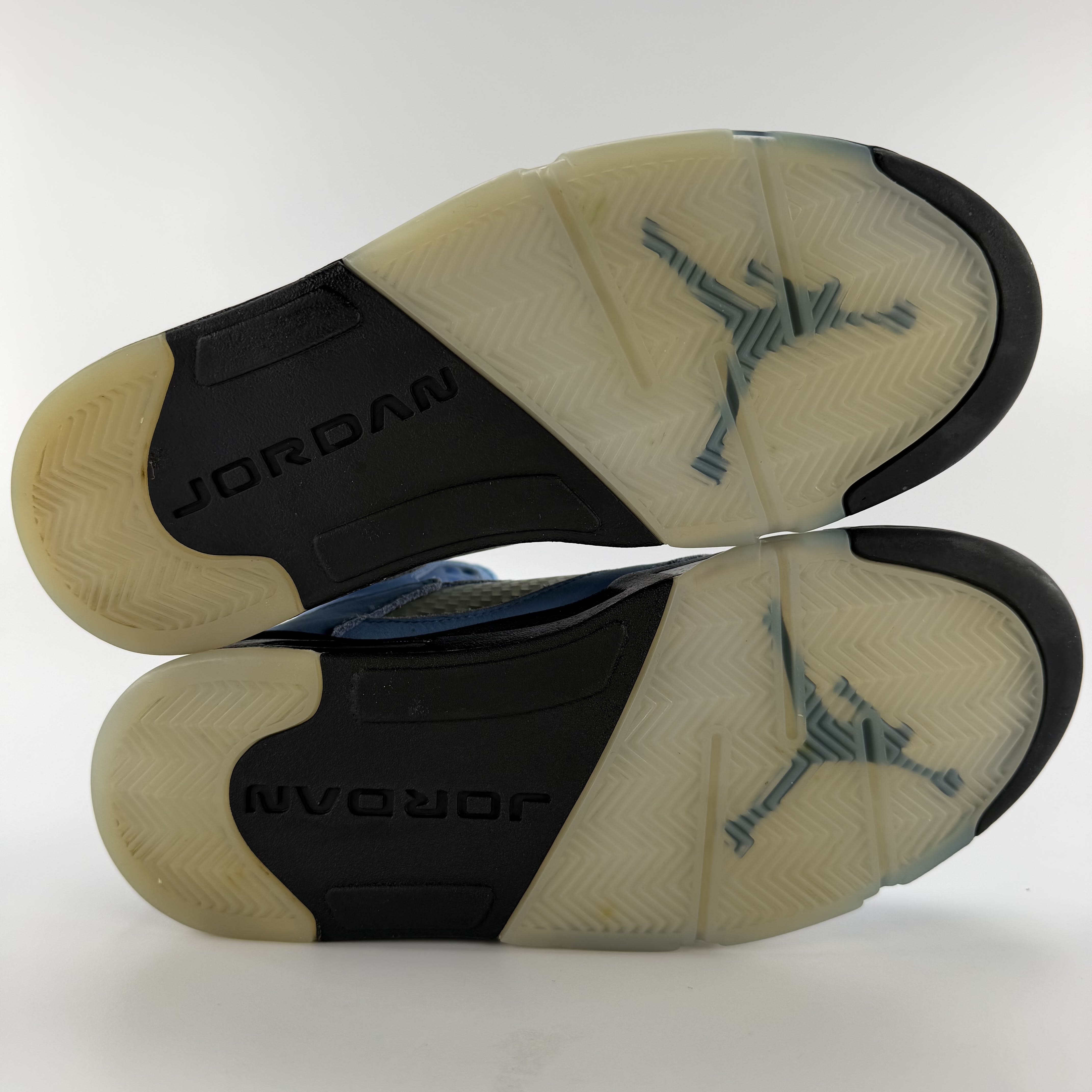 457611 Air Jordan 5 Retro SE "UNC"