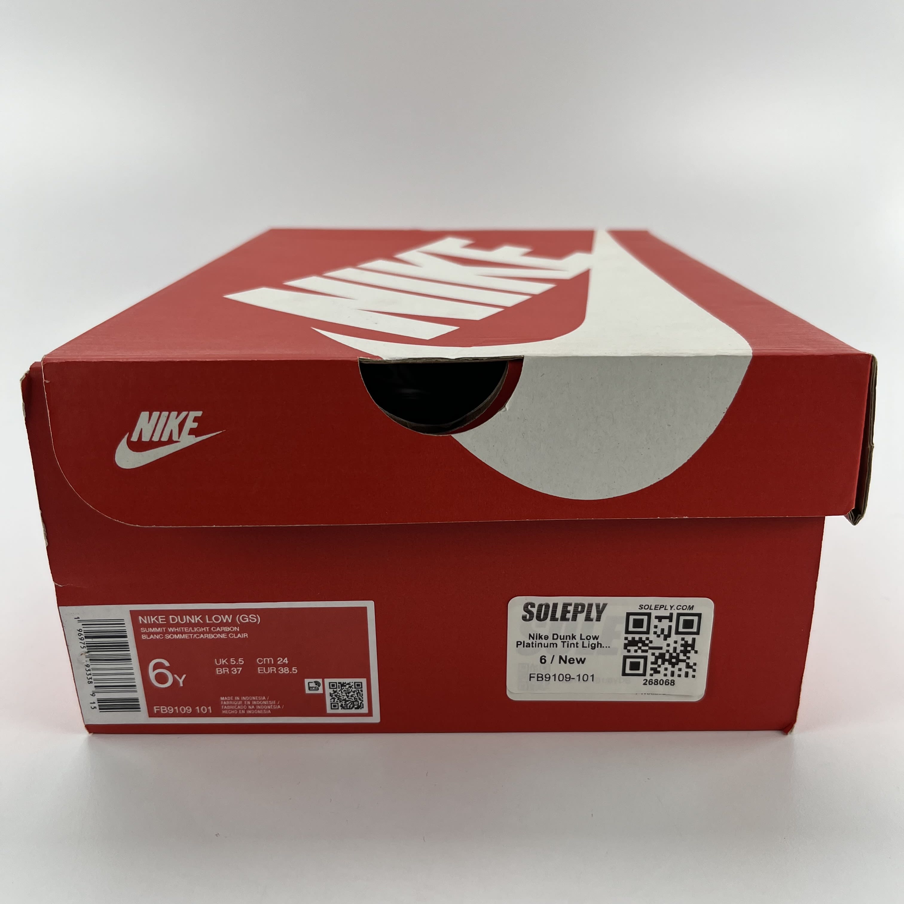 268068 Nike Dunk Low Platinum Tint Light Carbon (GS)