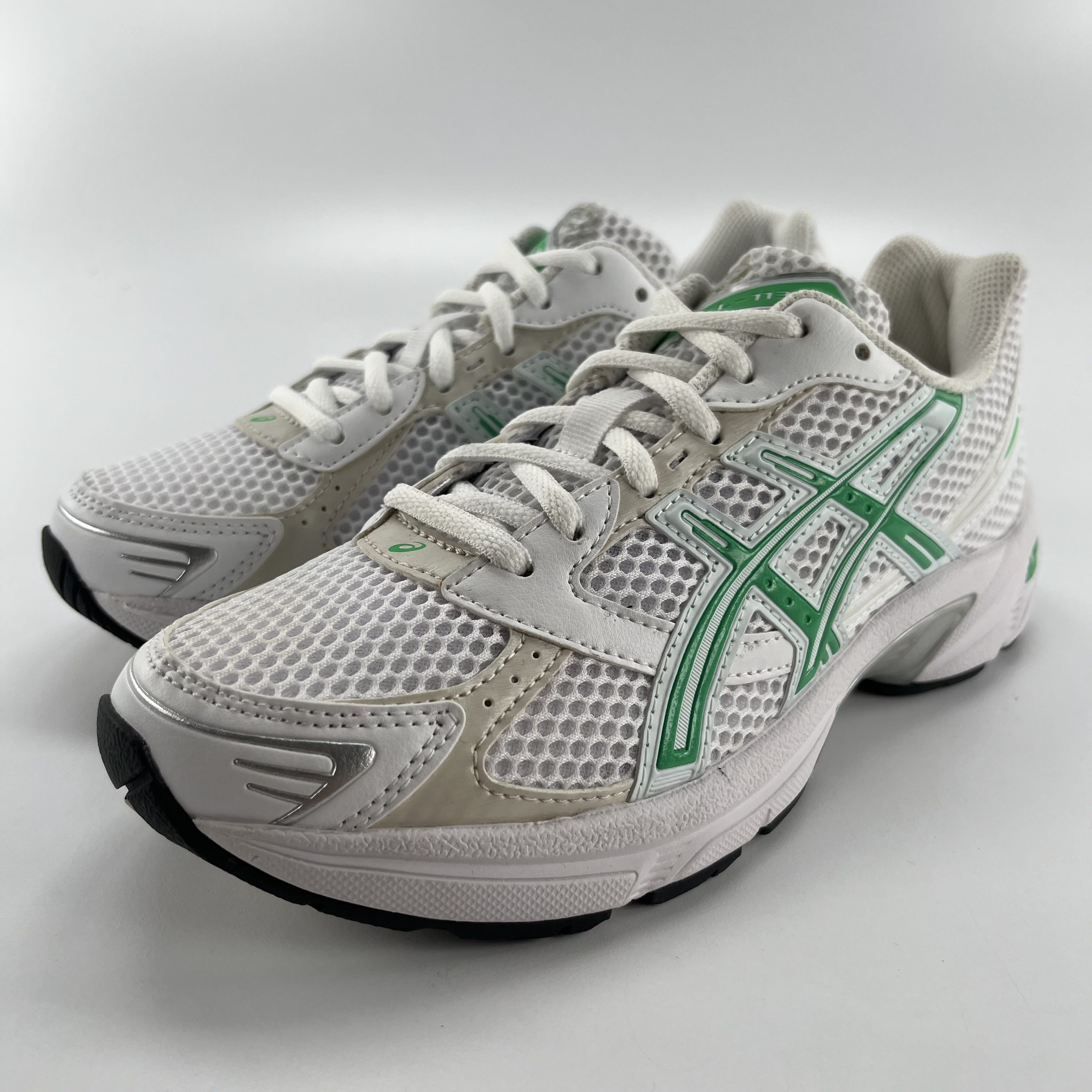 524813 ASICS Gel-1130 White Malachite Green (Women's)