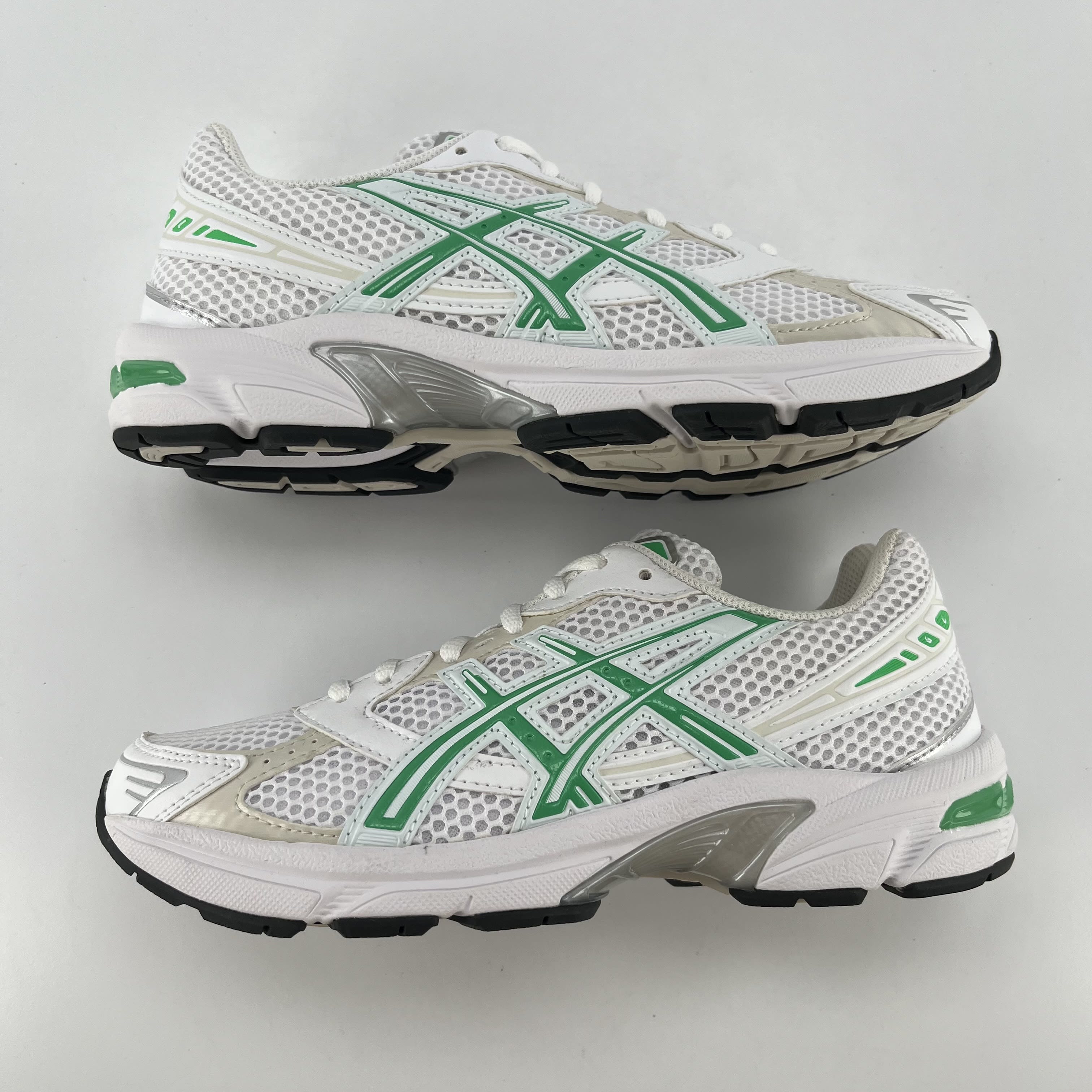 524813 ASICS Gel-1130 White Malachite Green (Women's)