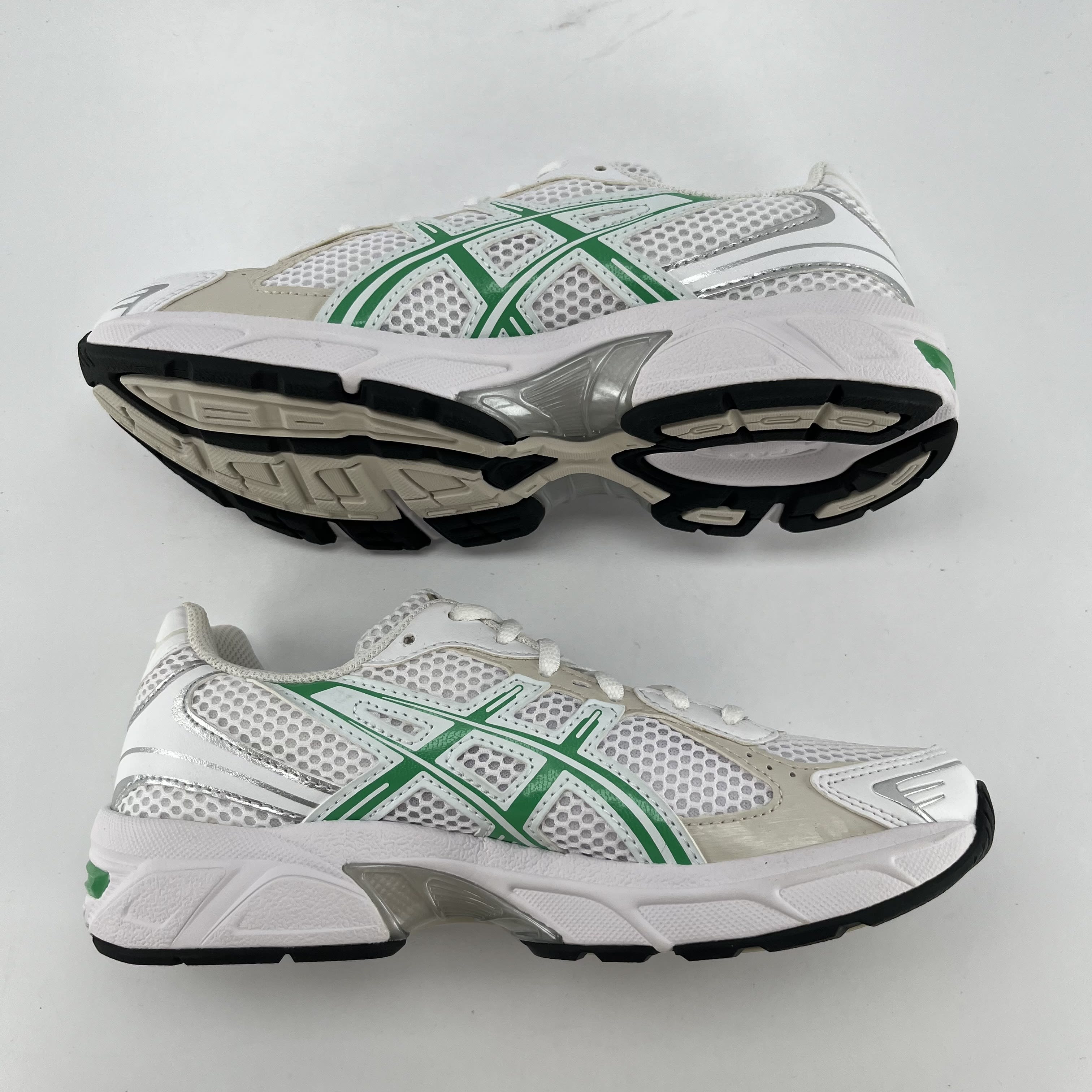 524813 ASICS Gel-1130 White Malachite Green (Women's)