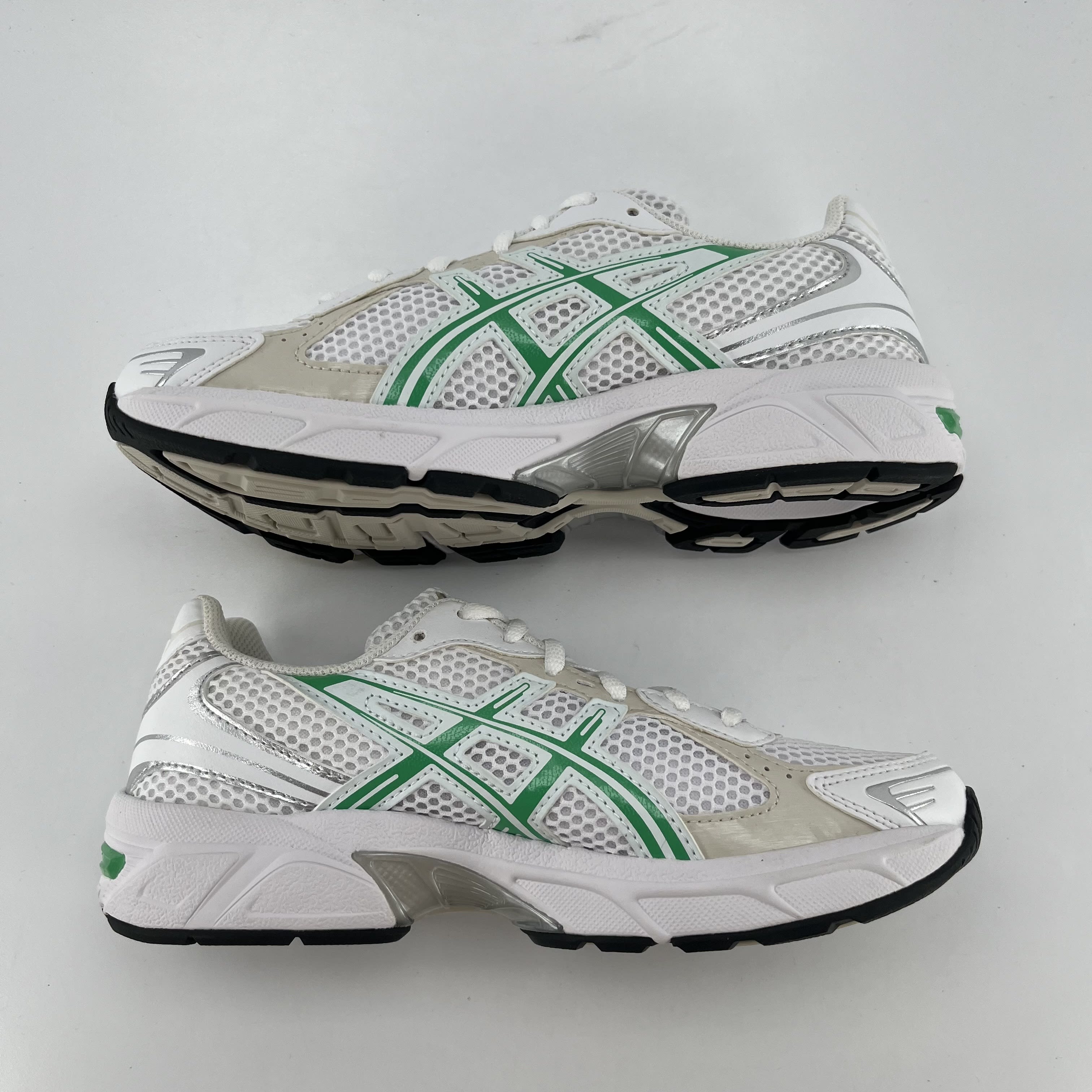 524813 ASICS Gel-1130 White Malachite Green (Women's)