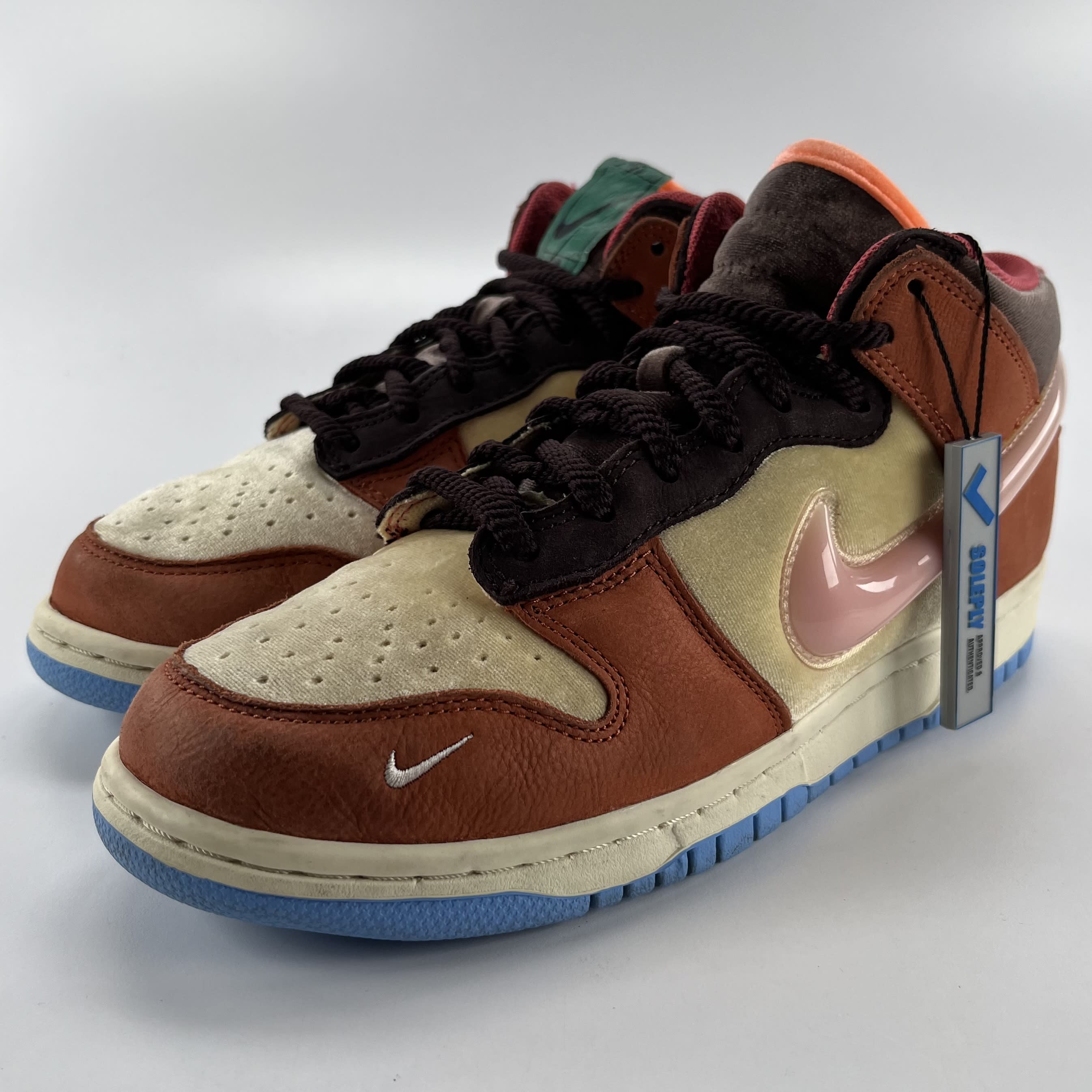 495029 Social Status x Dunk Mid 'Chocolate Milk'