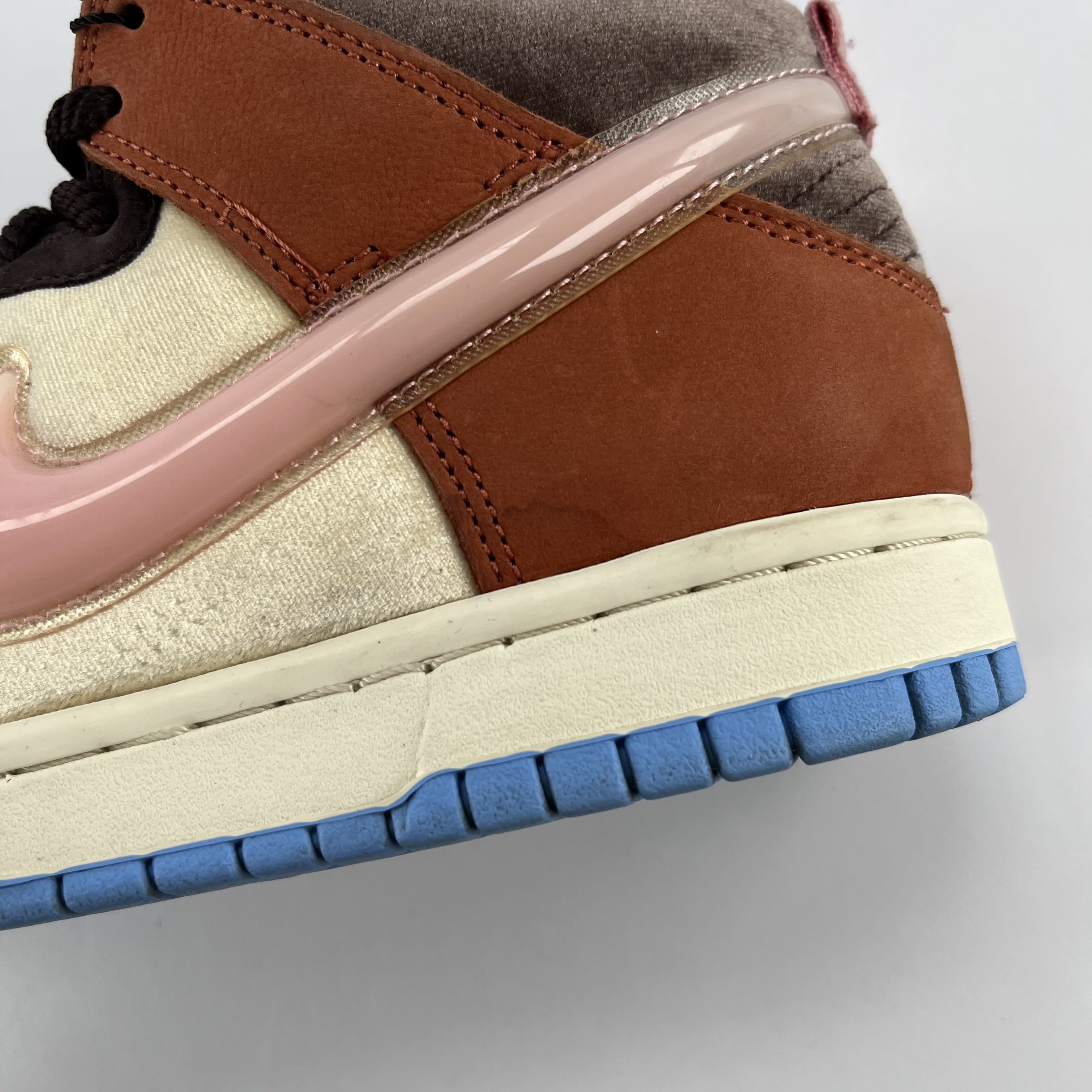 495029 Social Status x Dunk Mid 'Chocolate Milk'