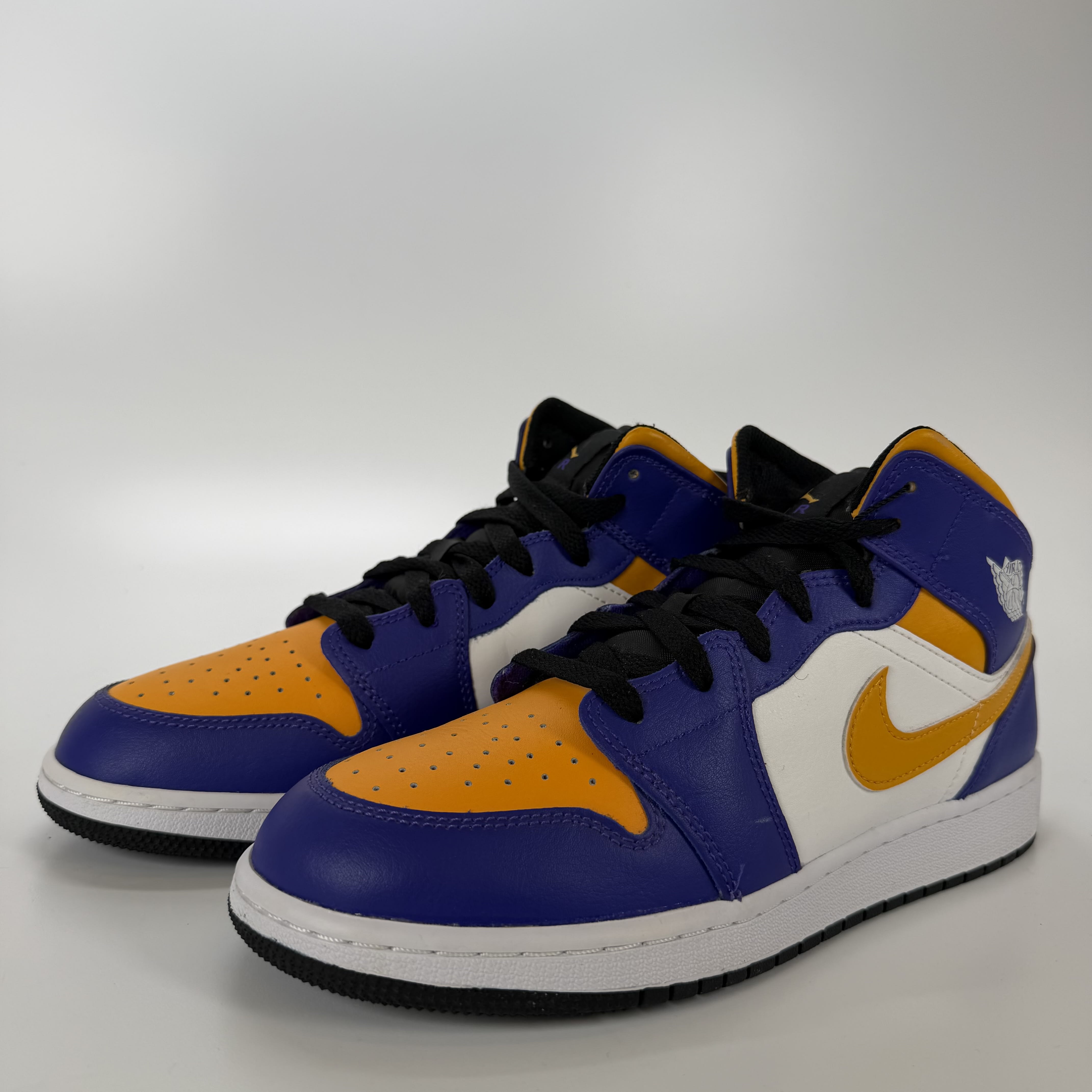 SP5213 Jordan 1 Mid Lakers (2022) (GS)