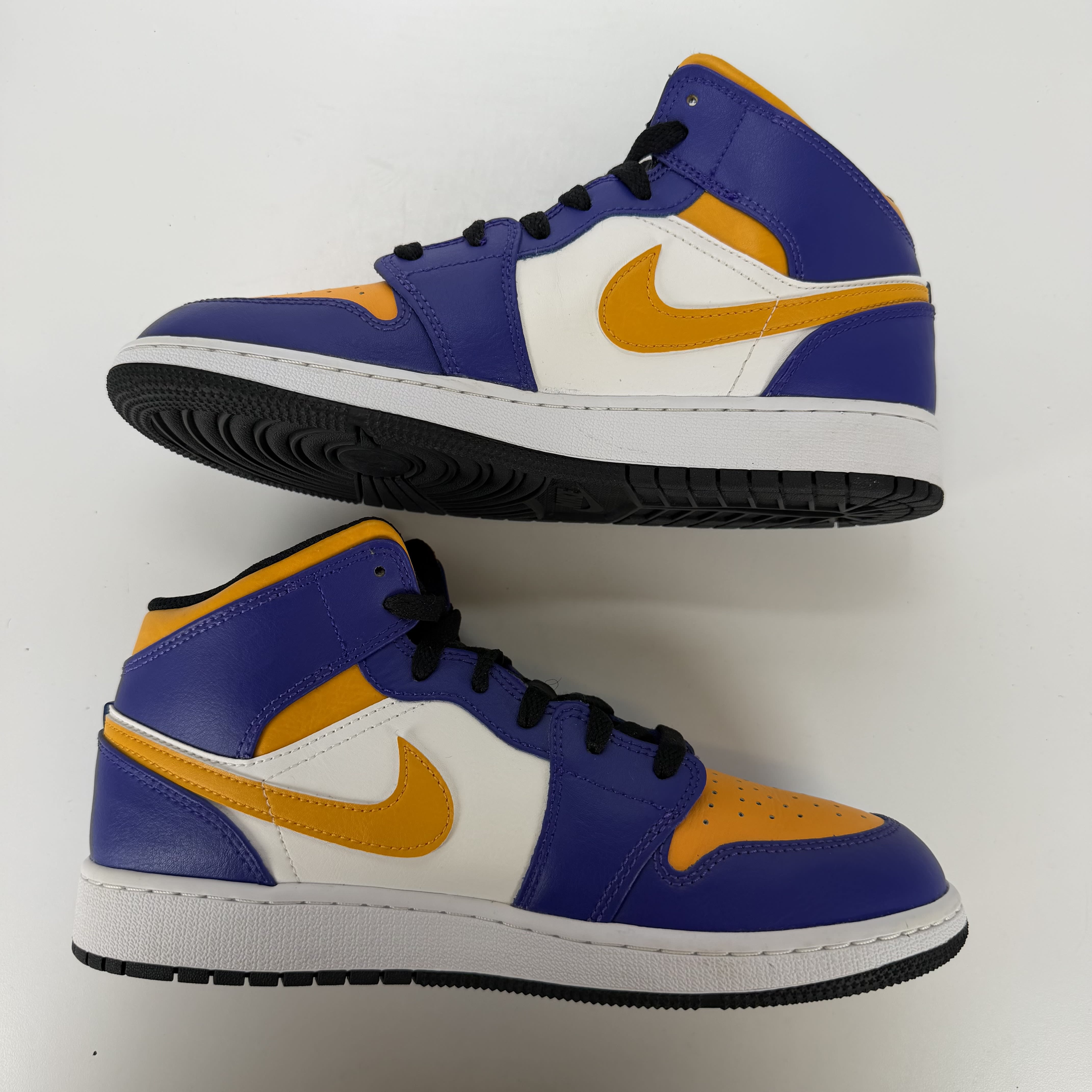 SP5213 Jordan 1 Mid Lakers (2022) (GS)