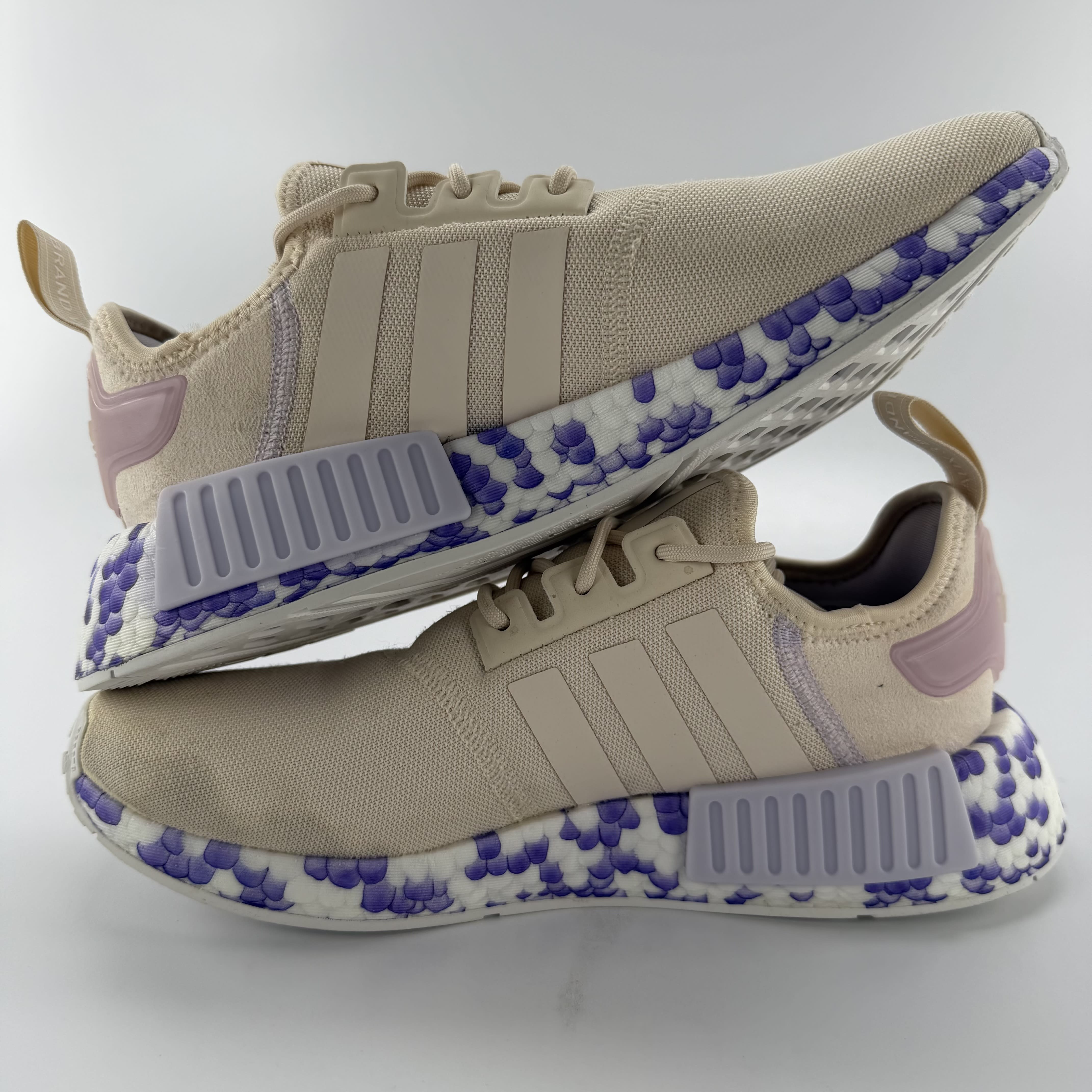 509998 Wmns NMD_R1 'Color Splash - Wonder White Purple Tint'