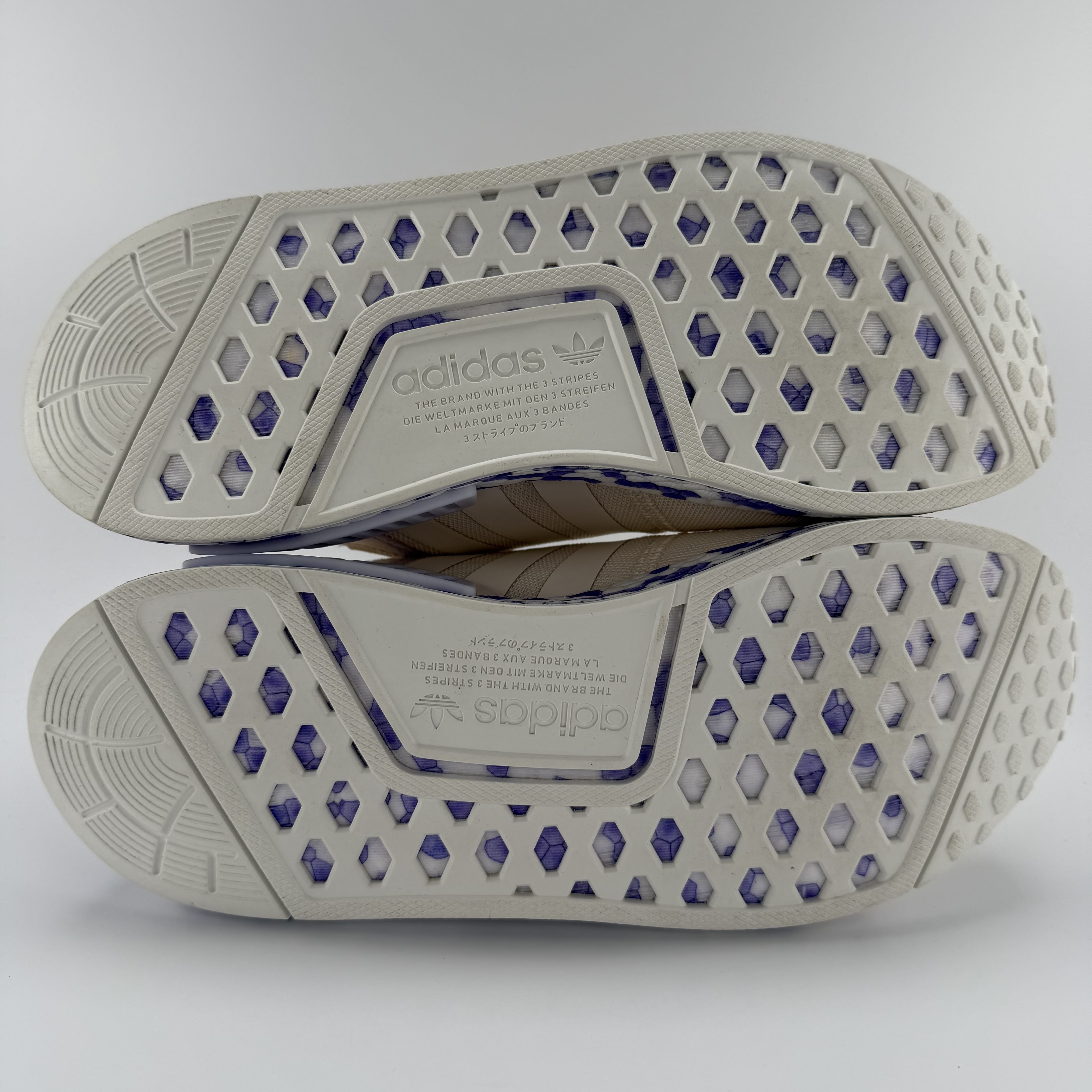 509998 Wmns NMD_R1 'Color Splash - Wonder White Purple Tint'