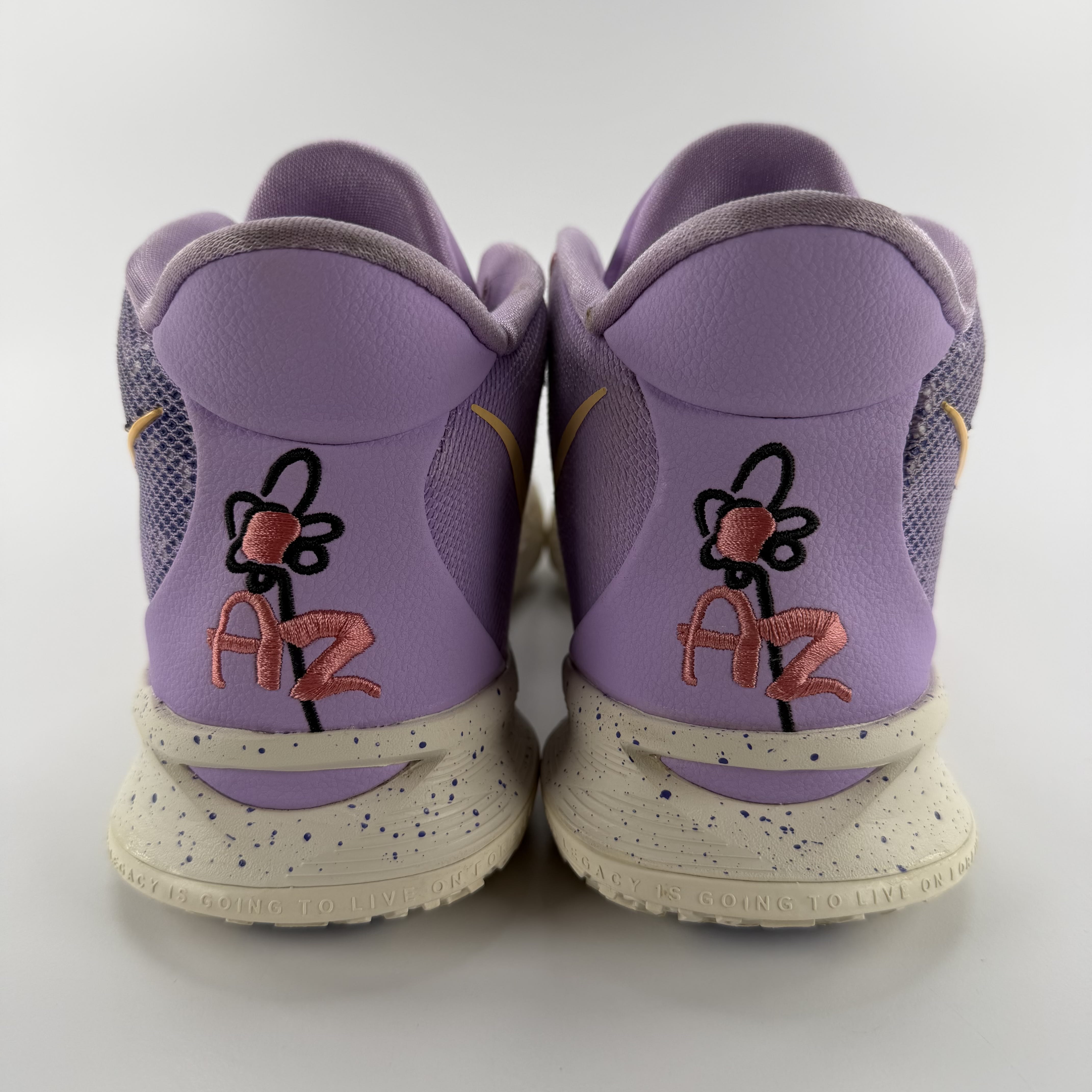 522708 Kyrie 7 "Daughters"