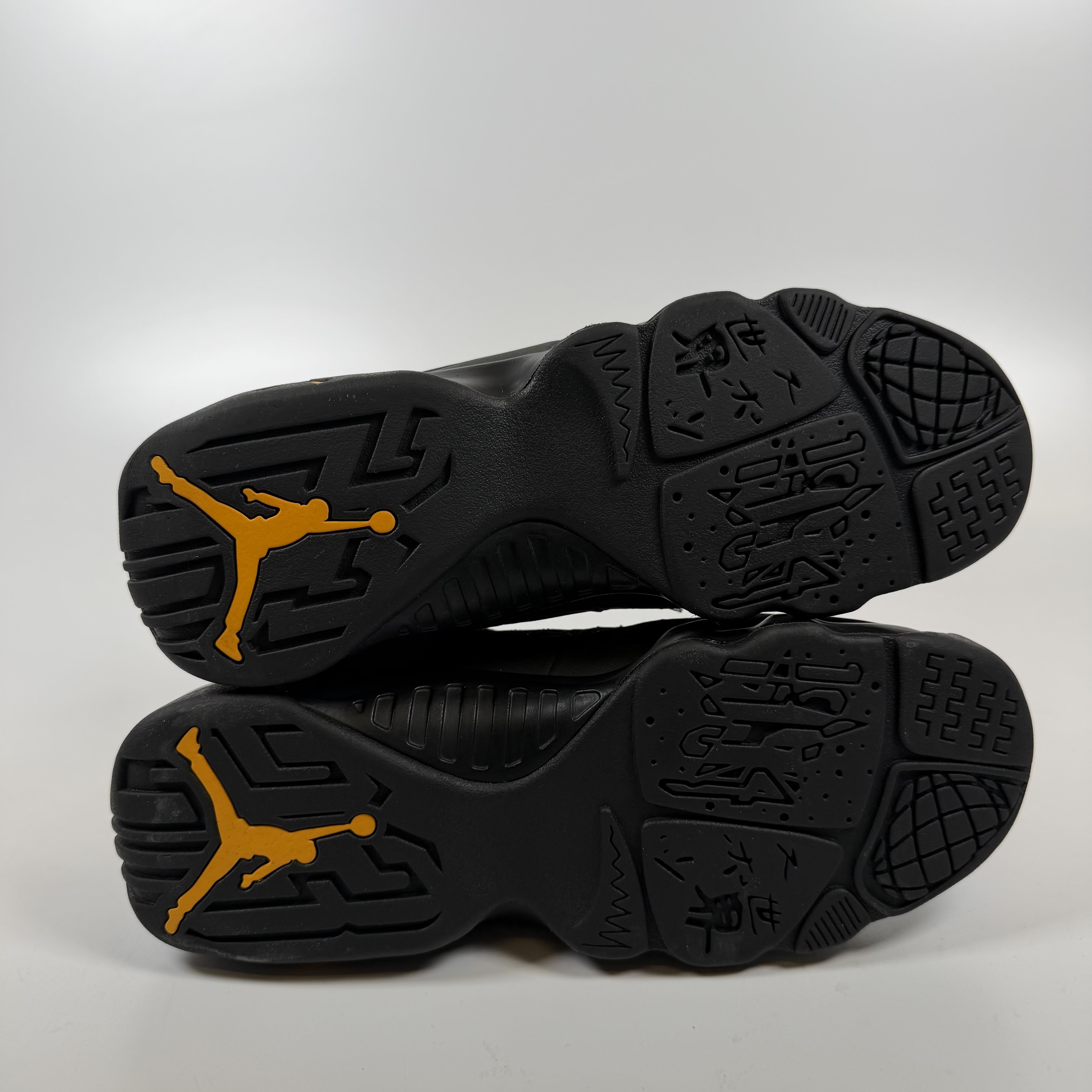 633114 Air Jordan 9 Retro Dark Charcoal University Gold (GS)