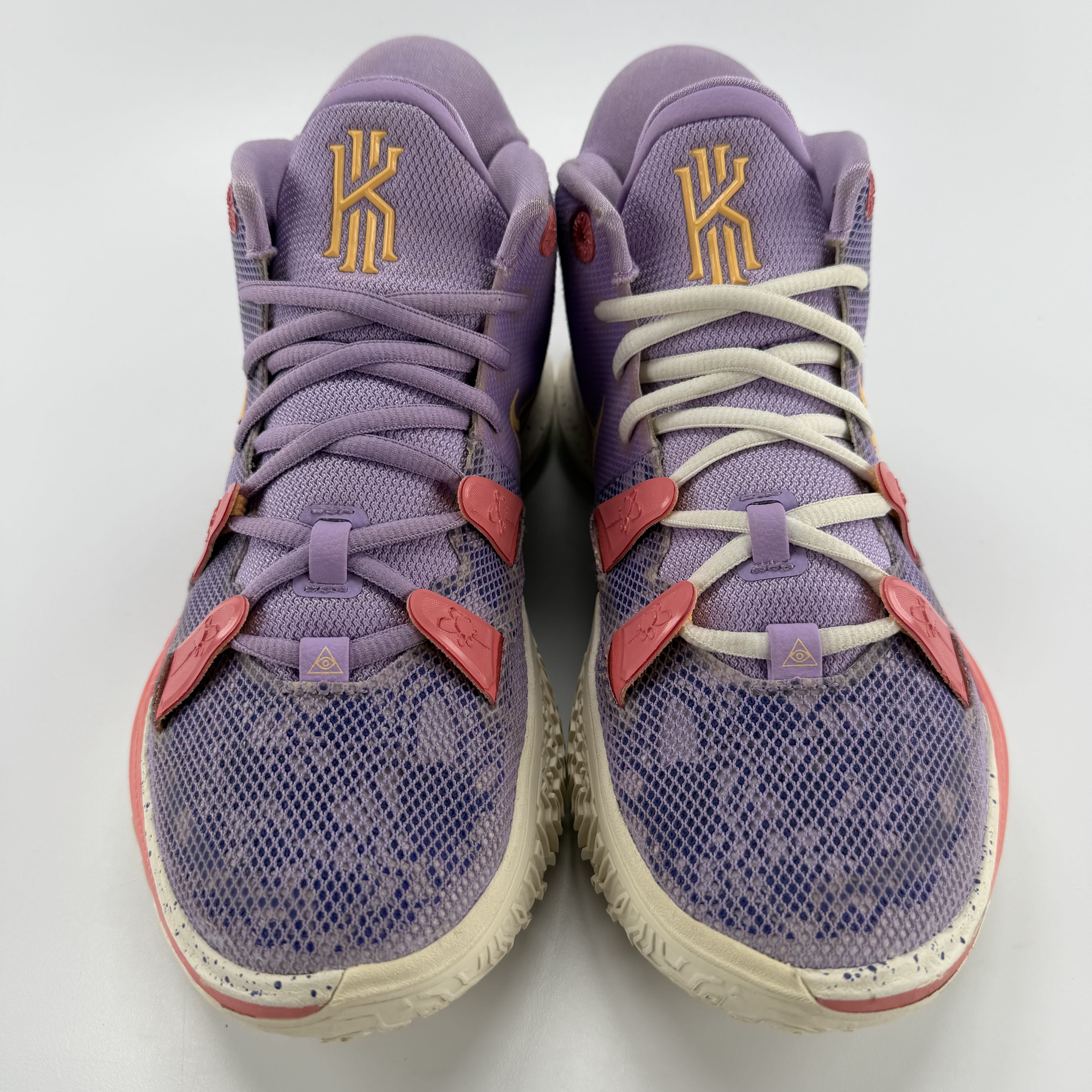 522708 Kyrie 7 "Daughters"