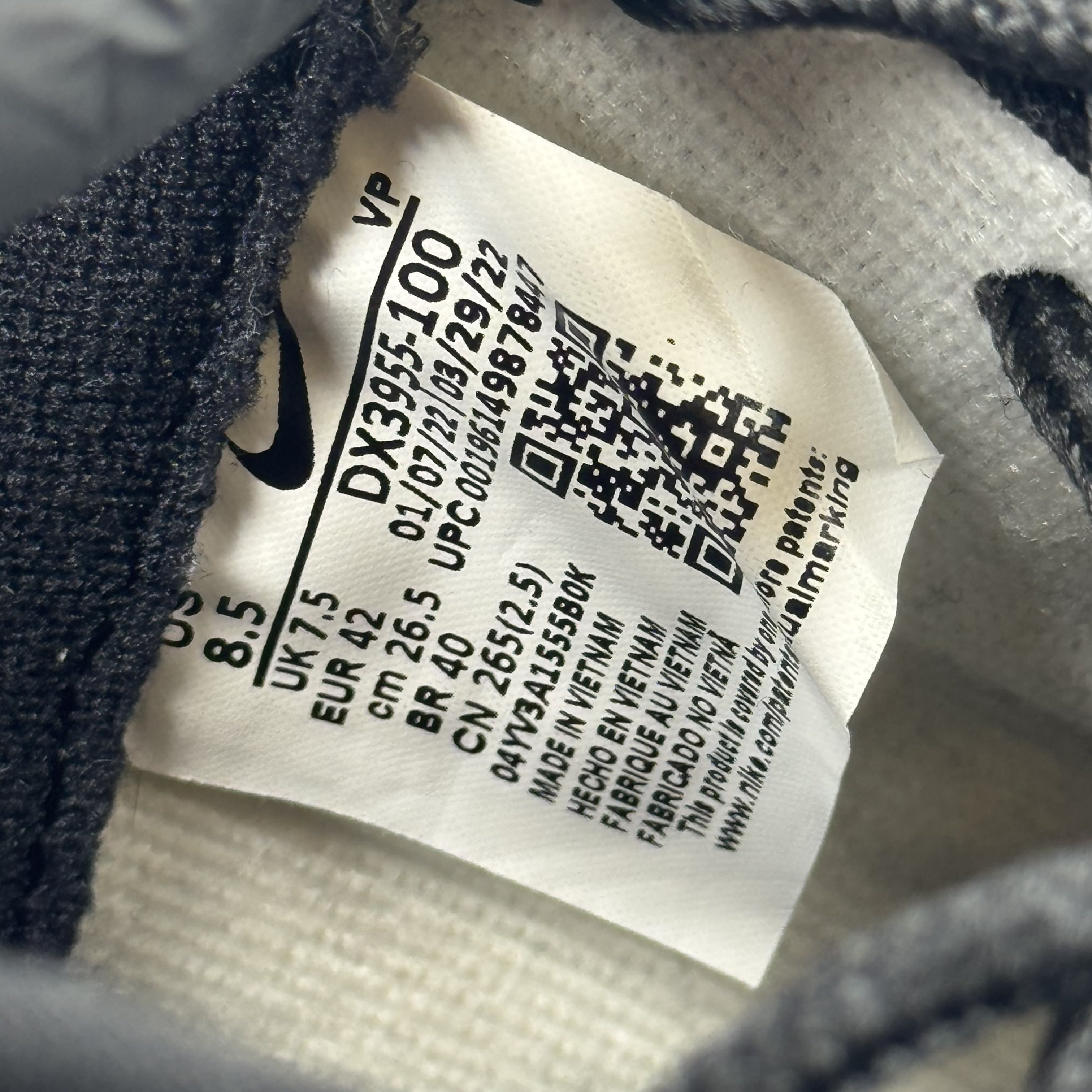 SP2922 Nike Air Zoom Flight 95 Hoops Pack
