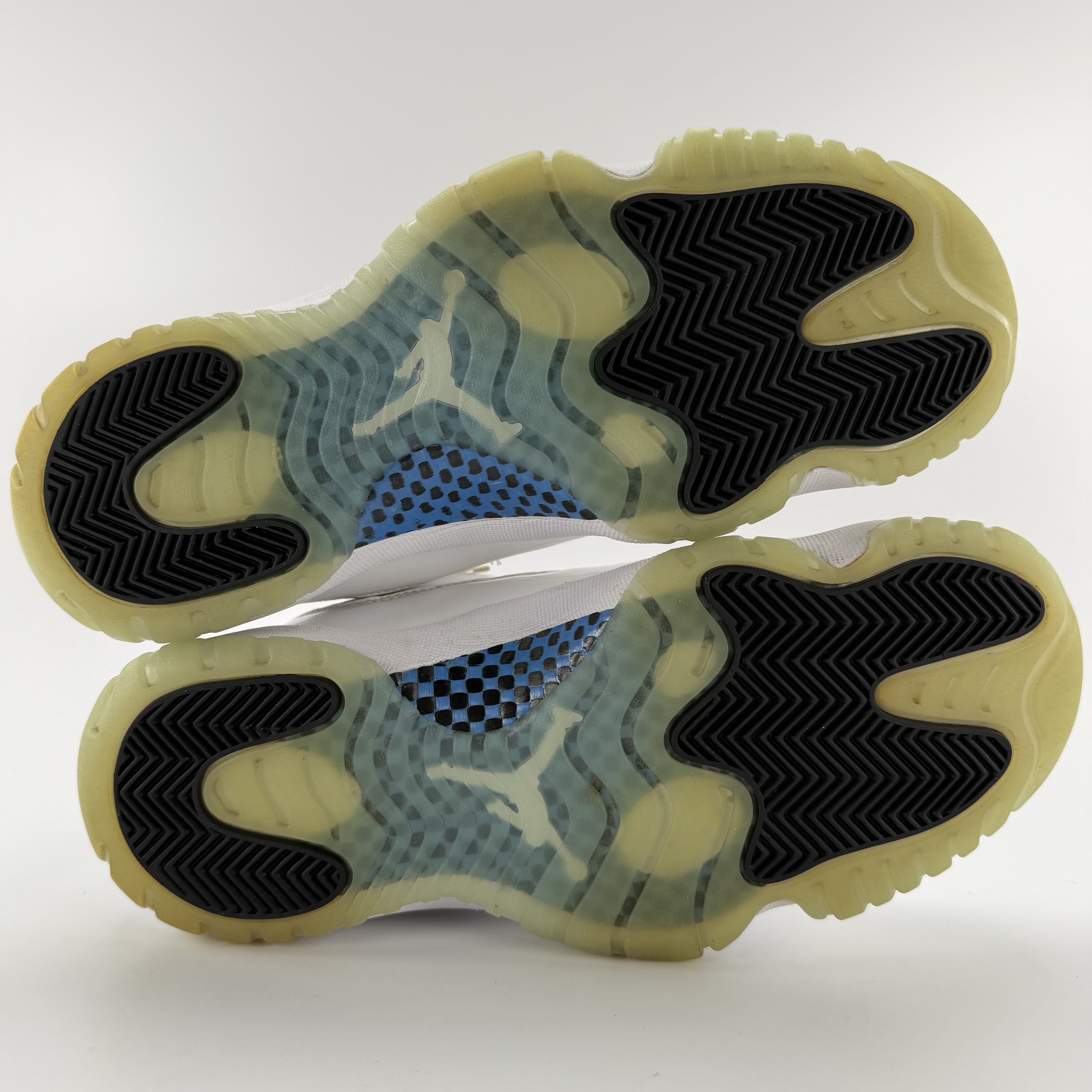 463409 Jordan 11 Retro Low Legend Blue