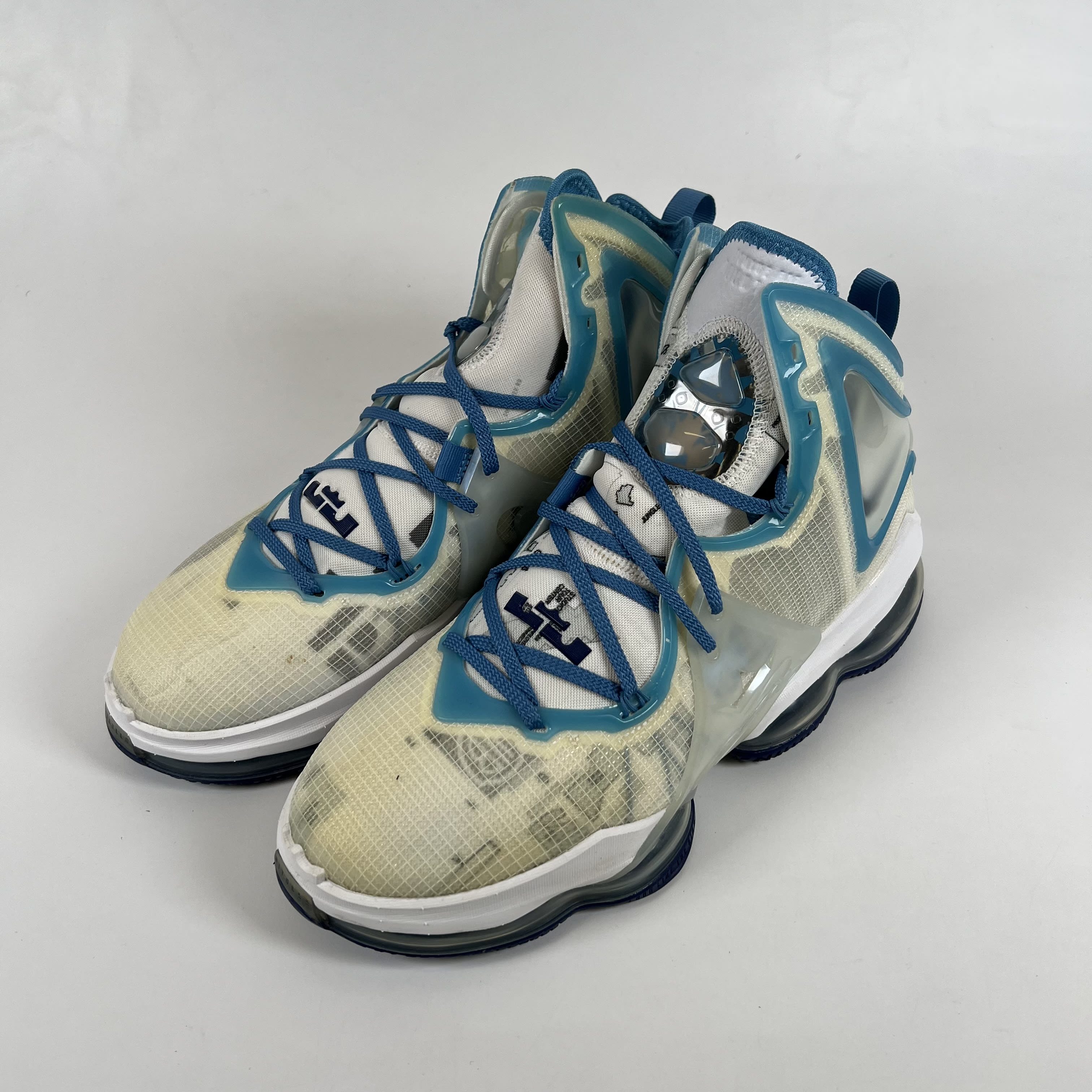 SP7616 Nike LeBron 19 Space Jam