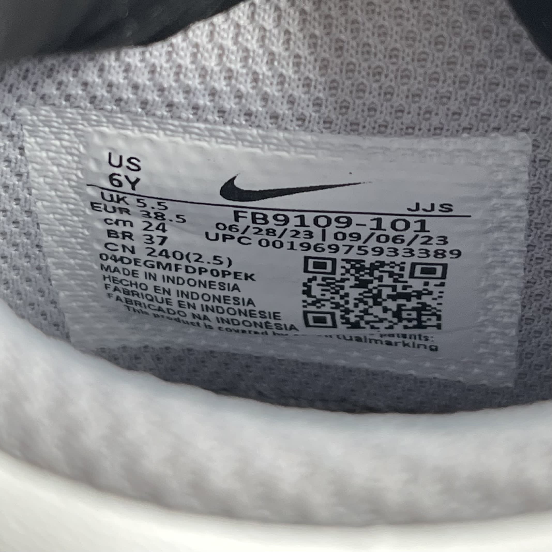 323460 Nike Dunk Low Platinum Tint Light Carbon (GS)